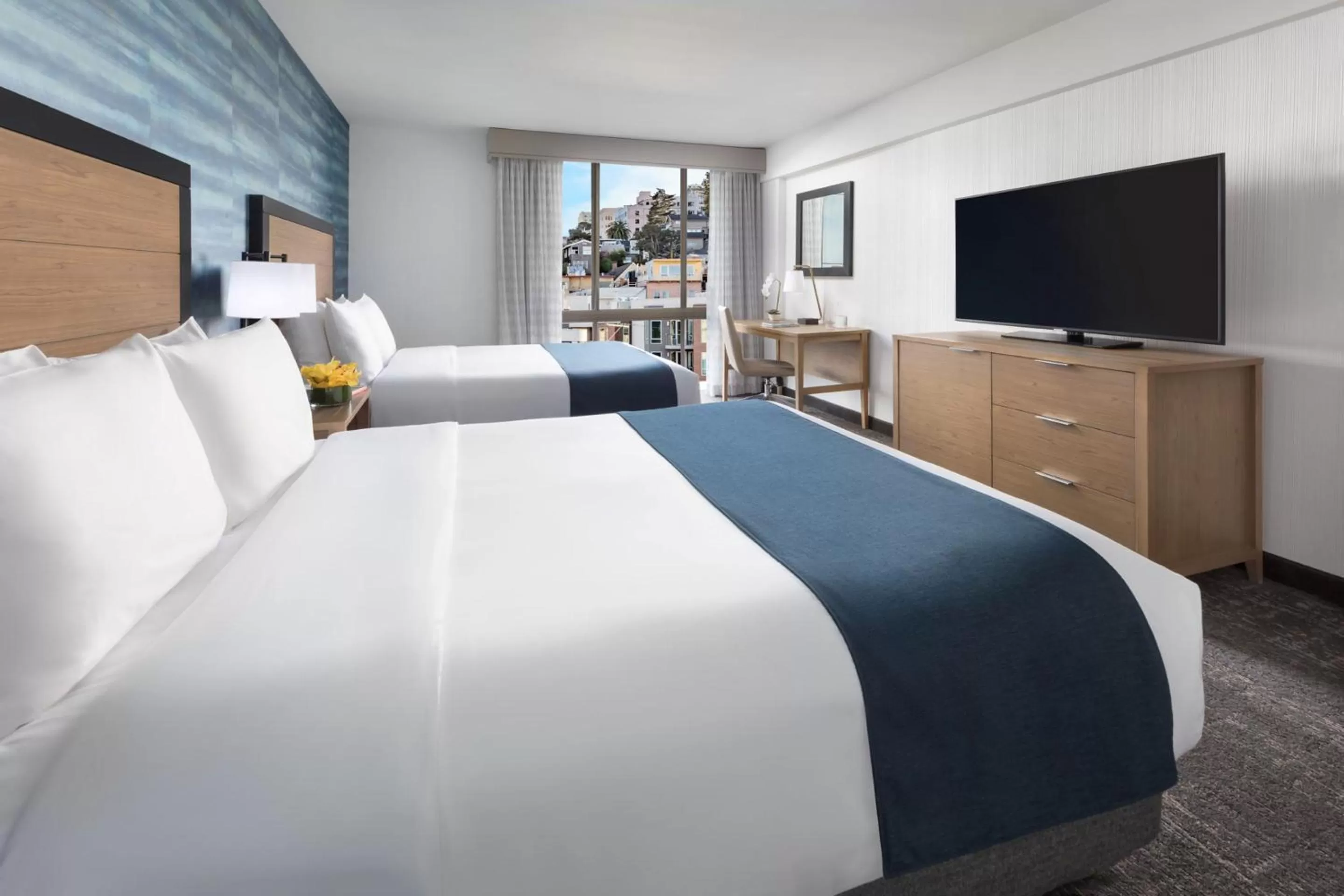 Photo of the whole room, Bed in Hotel Caza Fisherman's Wharf