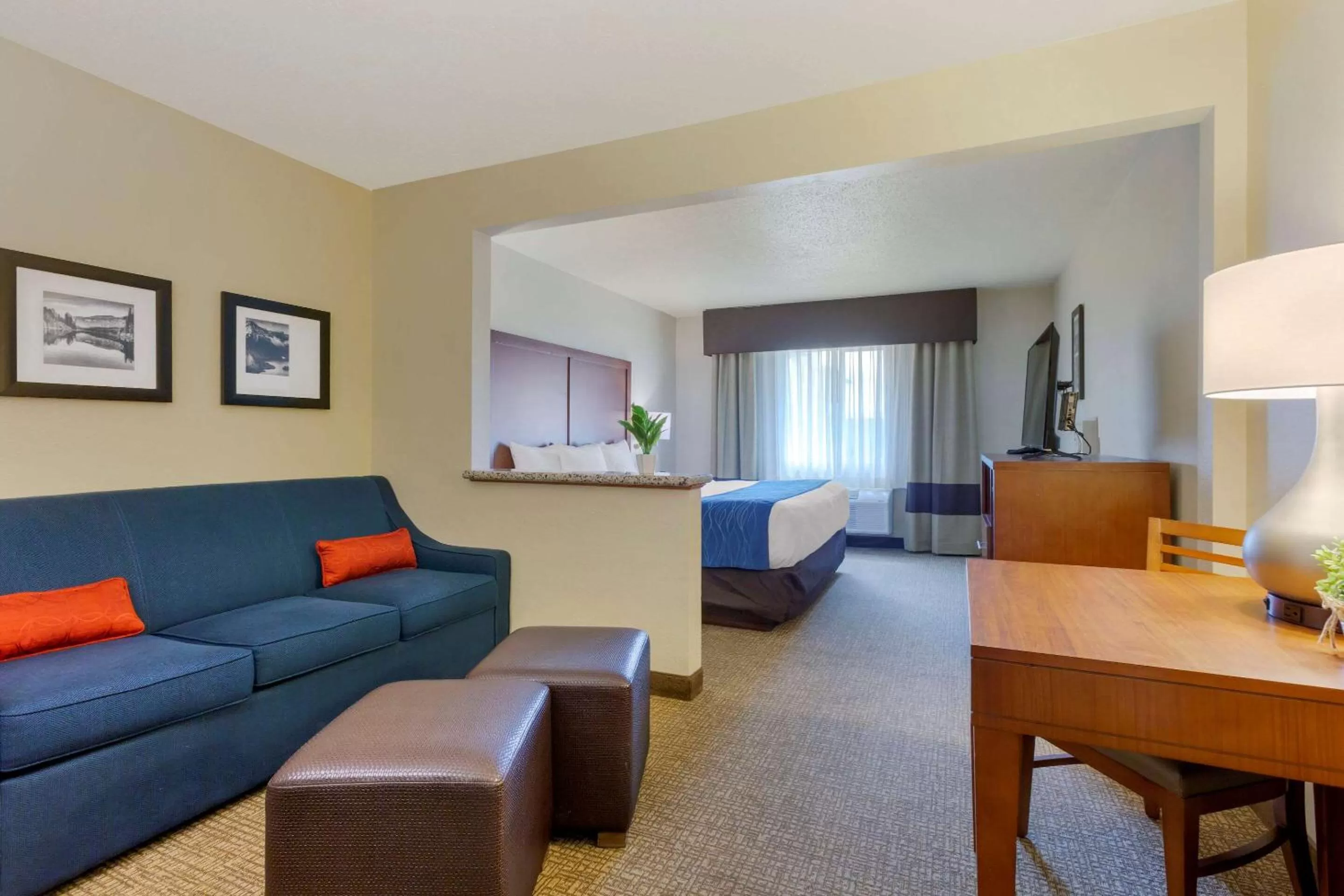 Photo of the whole room in Comfort Inn Medford South