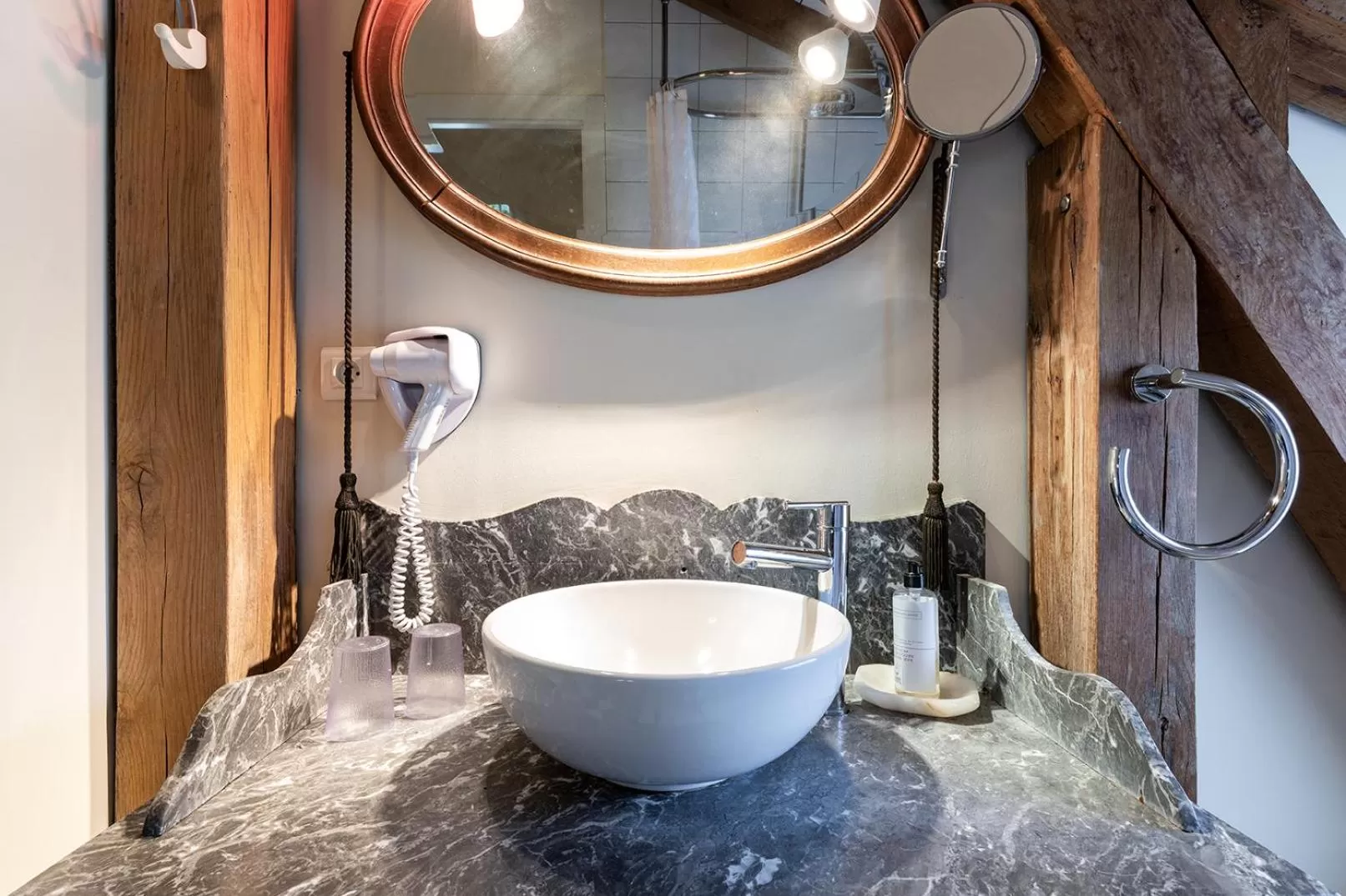 Bathroom in Domaine de Bassilour