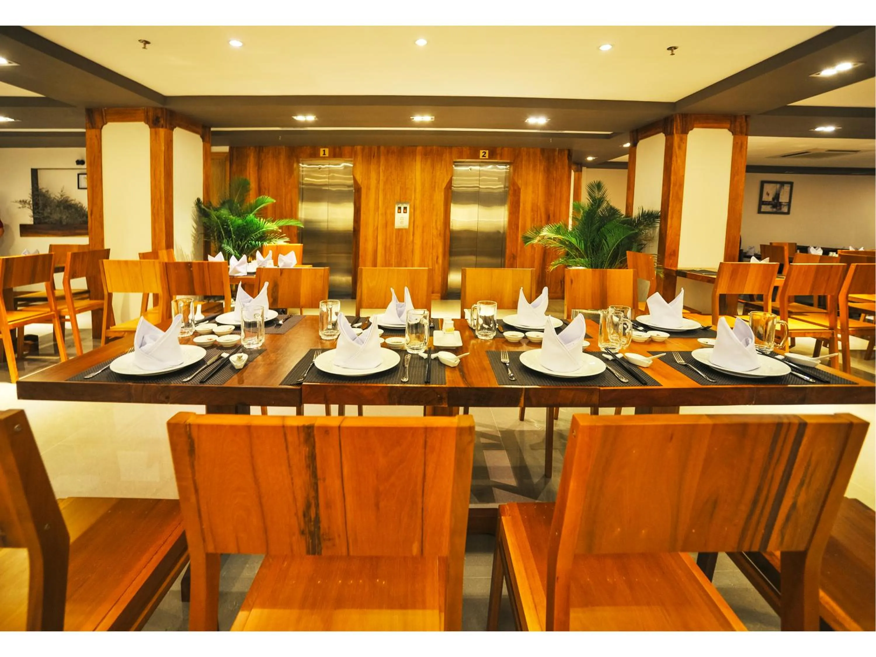 Restaurant/places to eat in Seasing Boutique Hotel