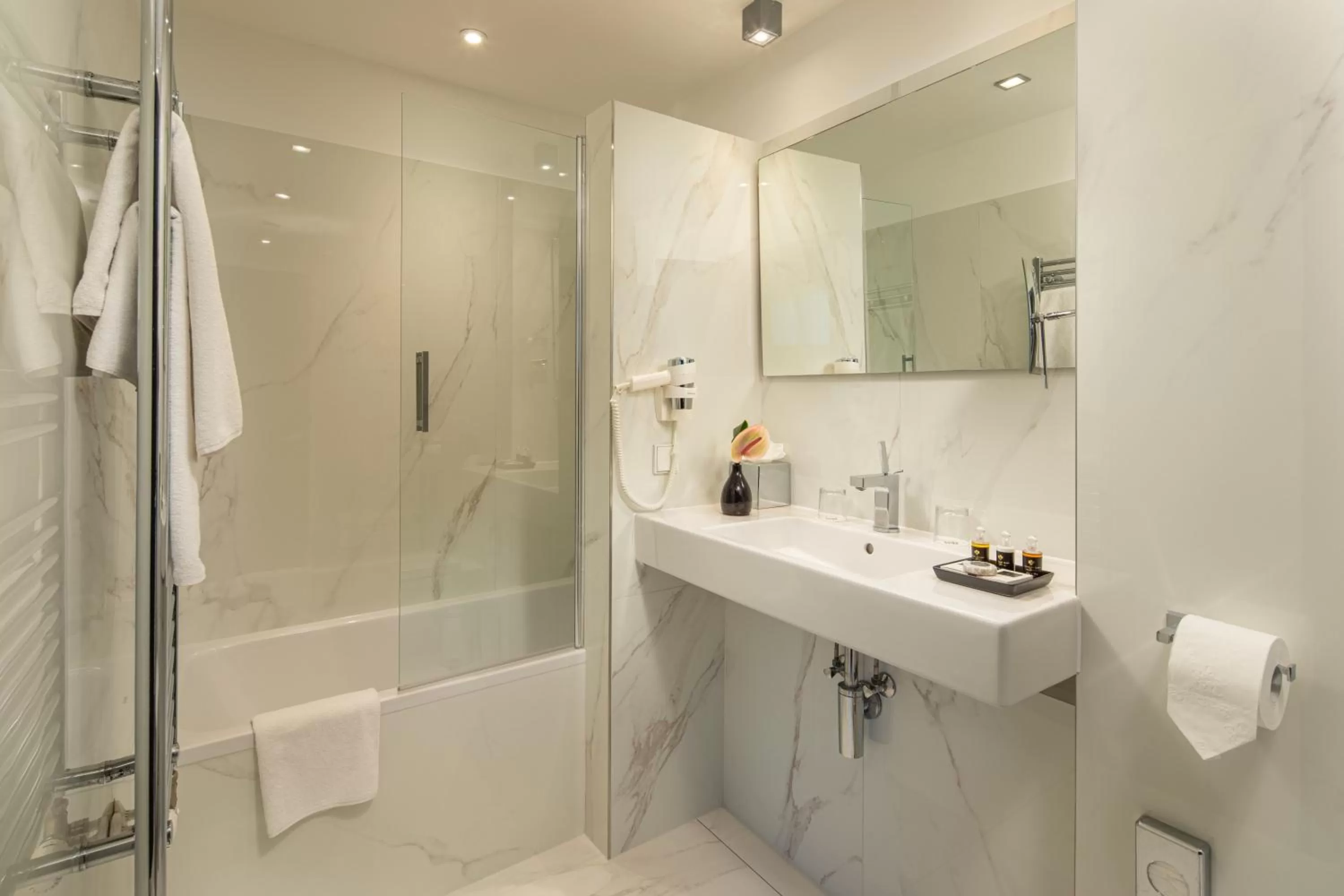 Bathroom in Continental Hotel Budapest