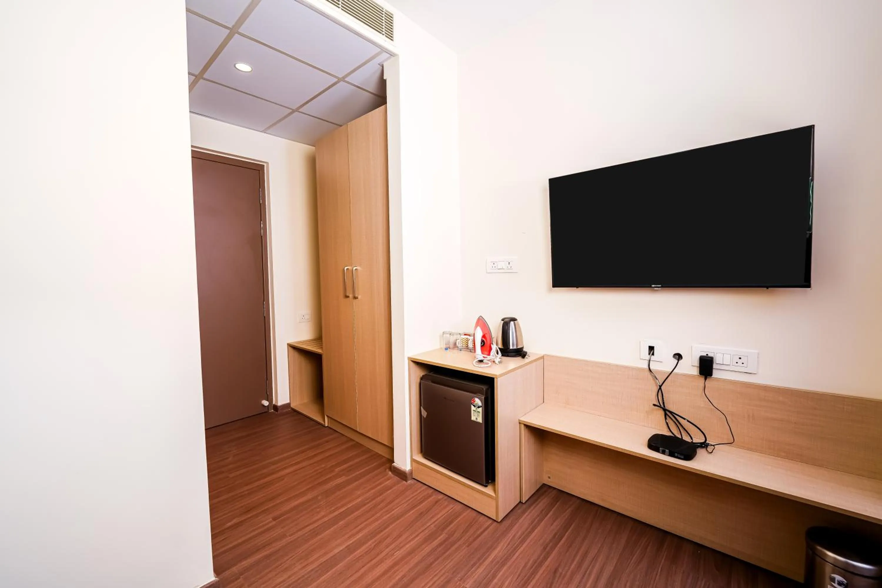 TV and multimedia in Casa Hotel & Suites, Gachibowli, Hyderabad