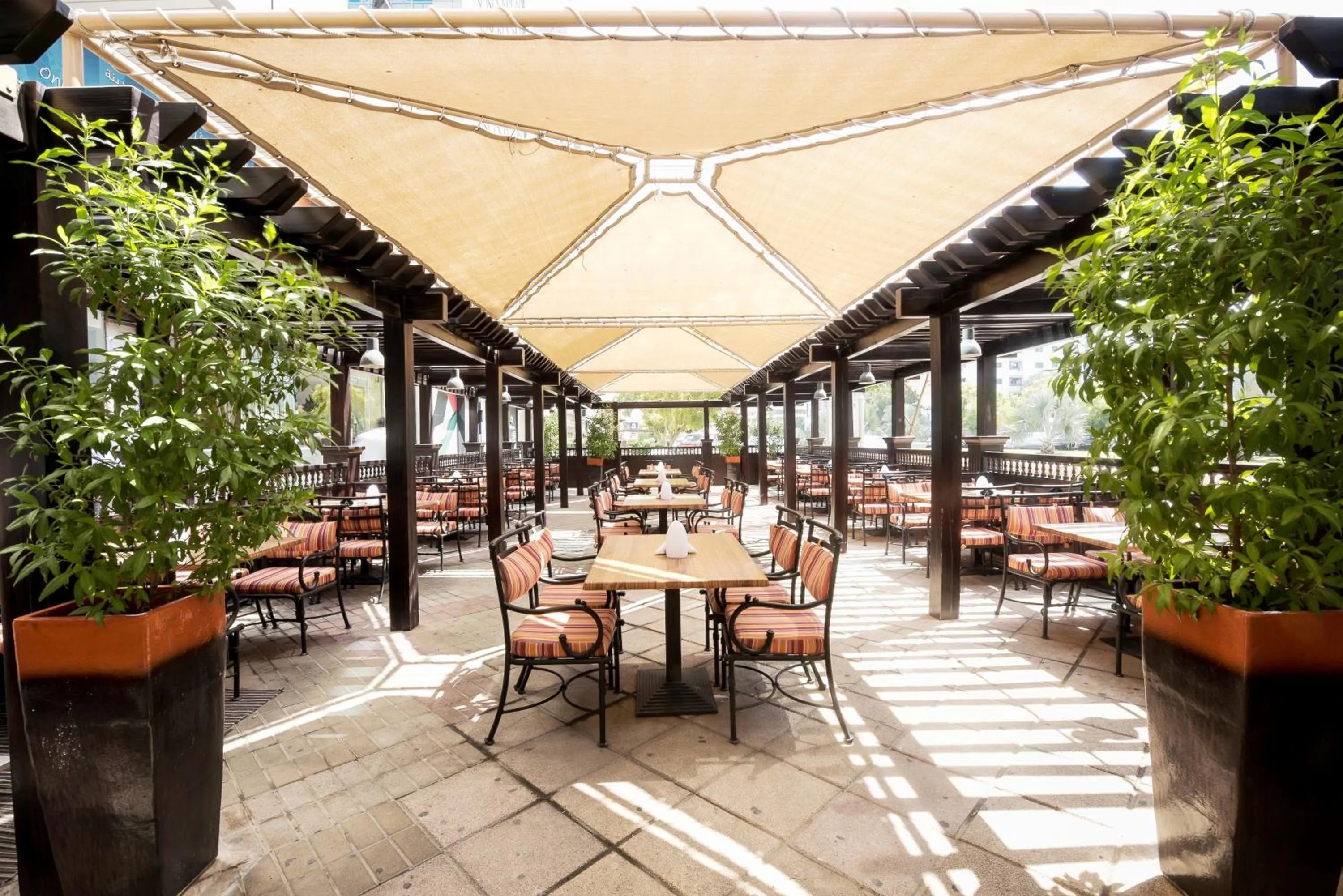 Restaurant/places to eat in Avenue Hotel Dubai