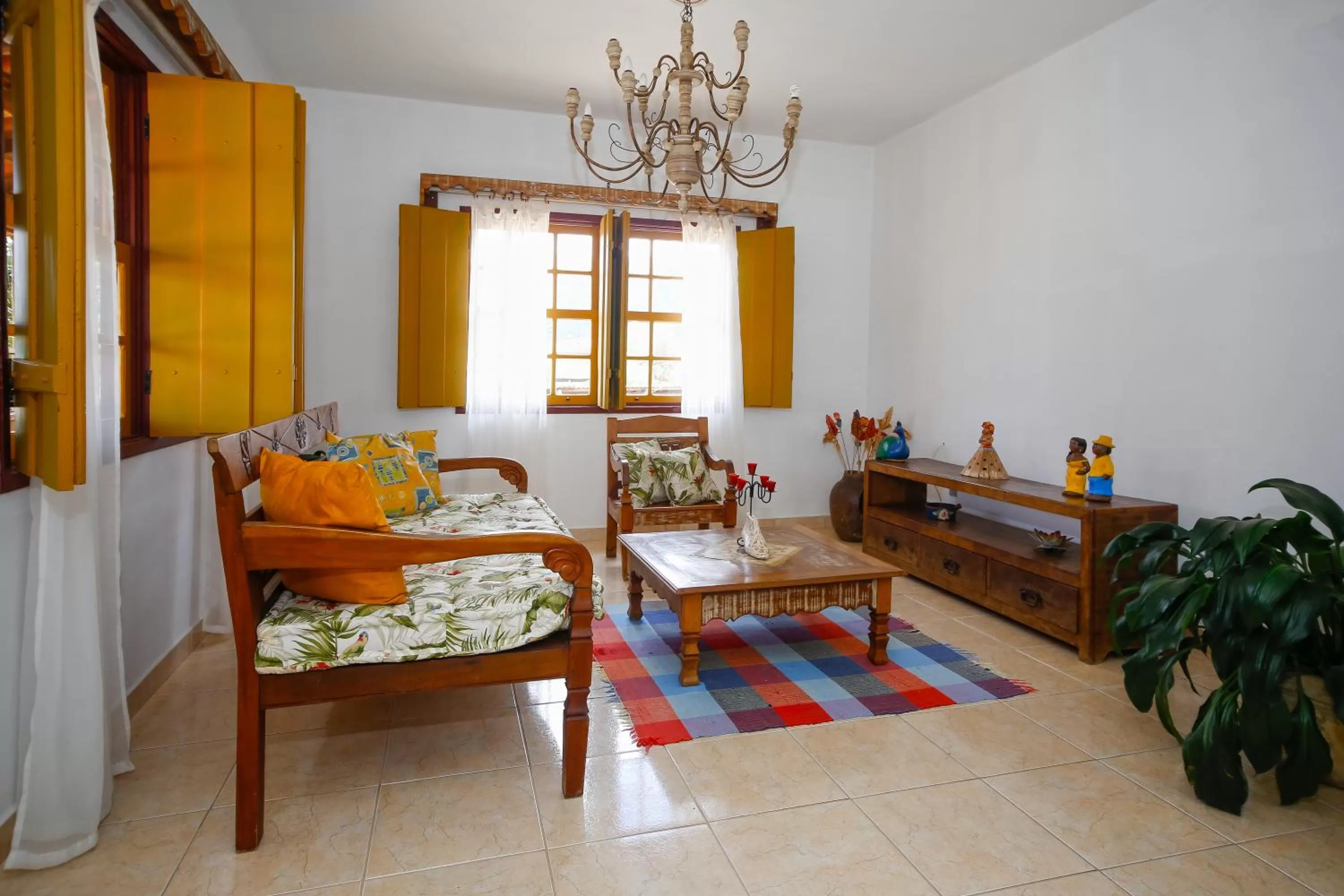 Communal lounge/ TV room in Pousada Neuza Barbosa