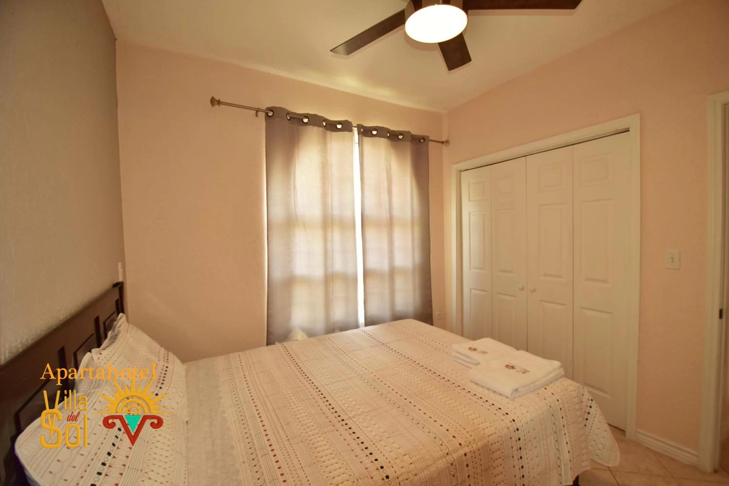 Bed in Villa Del Sol