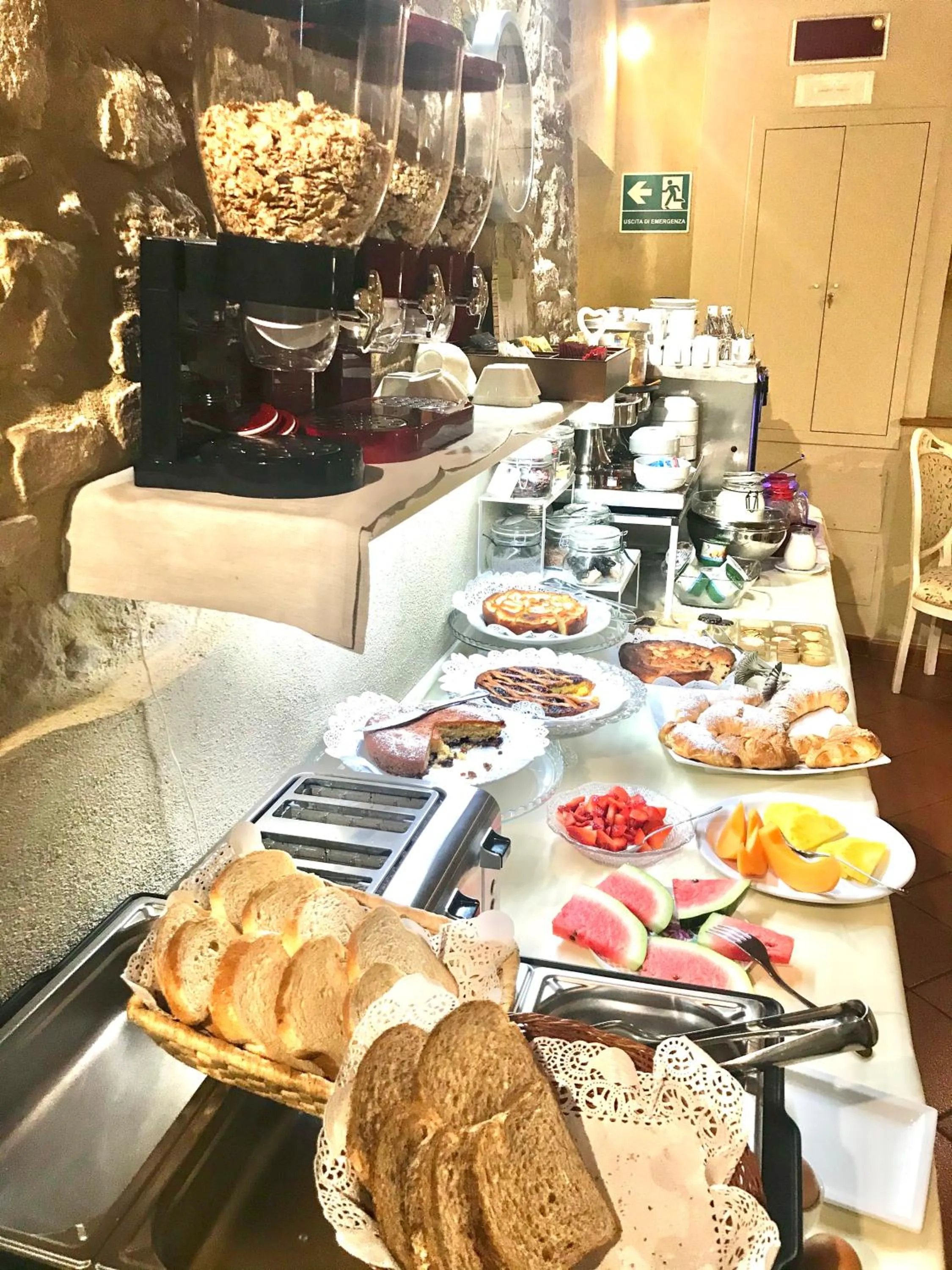 Breakfast in Hotel Volterra In Superior