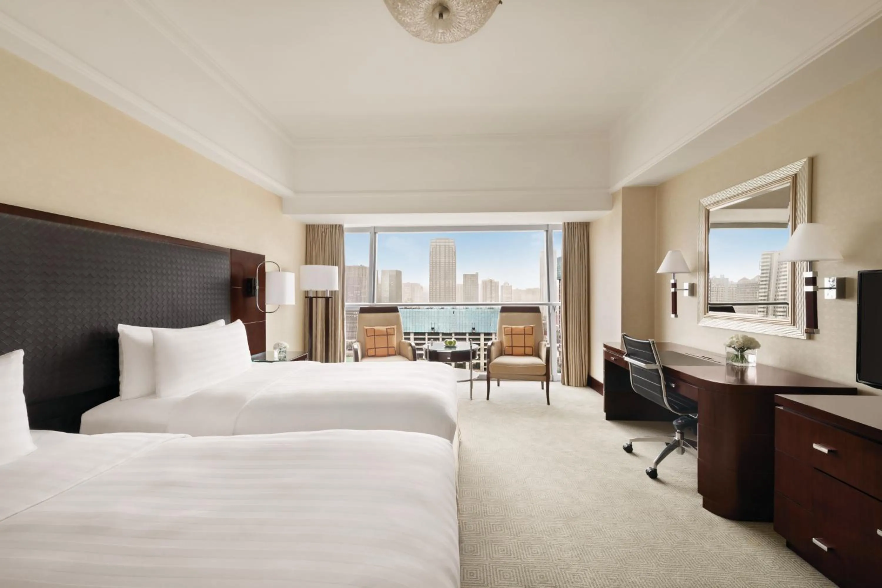 Photo of the whole room, Bed in Shangri-La Xian