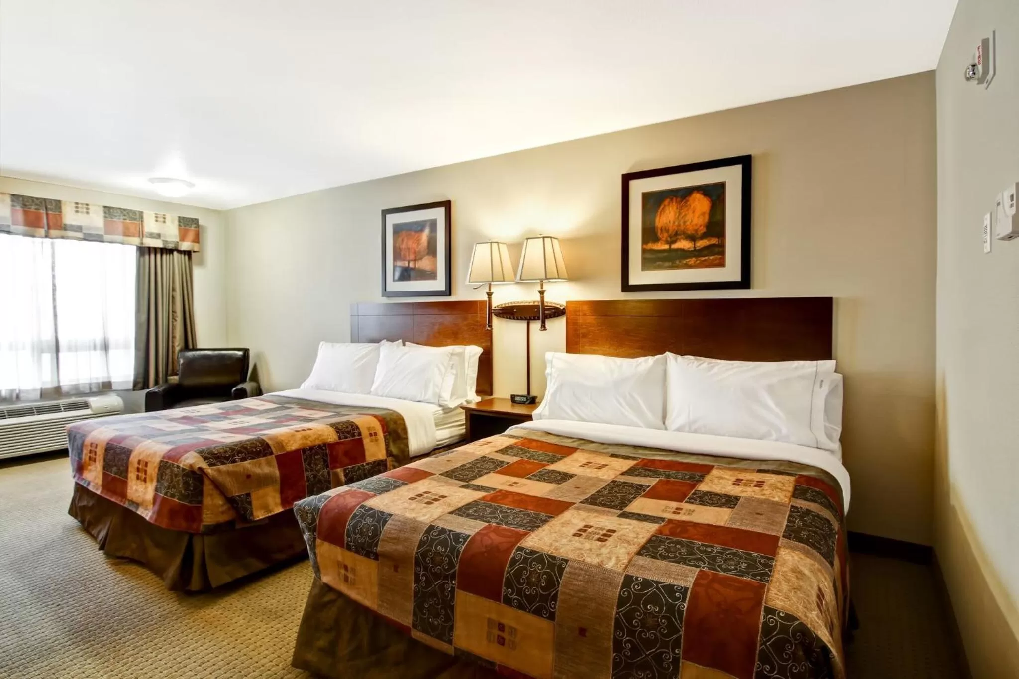 Bedroom, Bed in Canalta Camrose