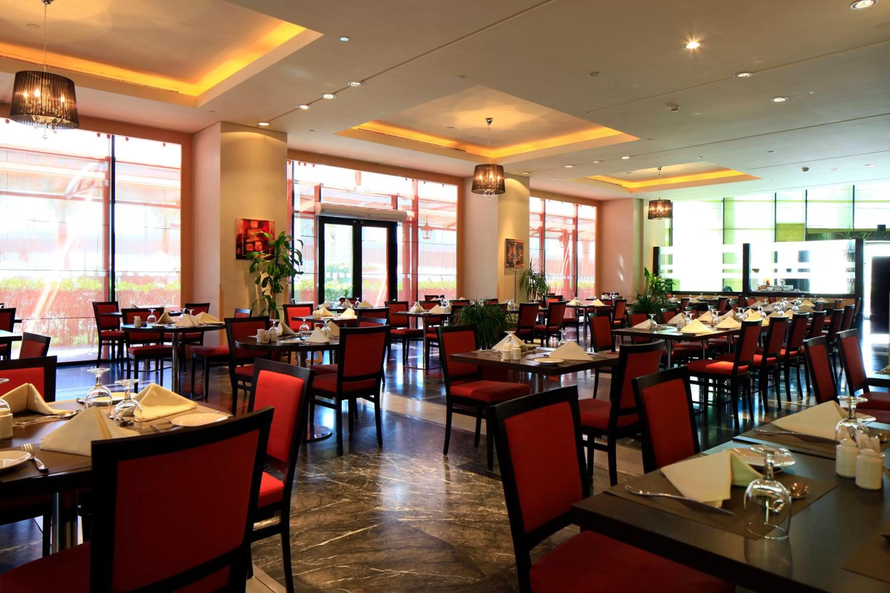 Restaurant/places to eat in Holiday Inn Olaya by IHG
