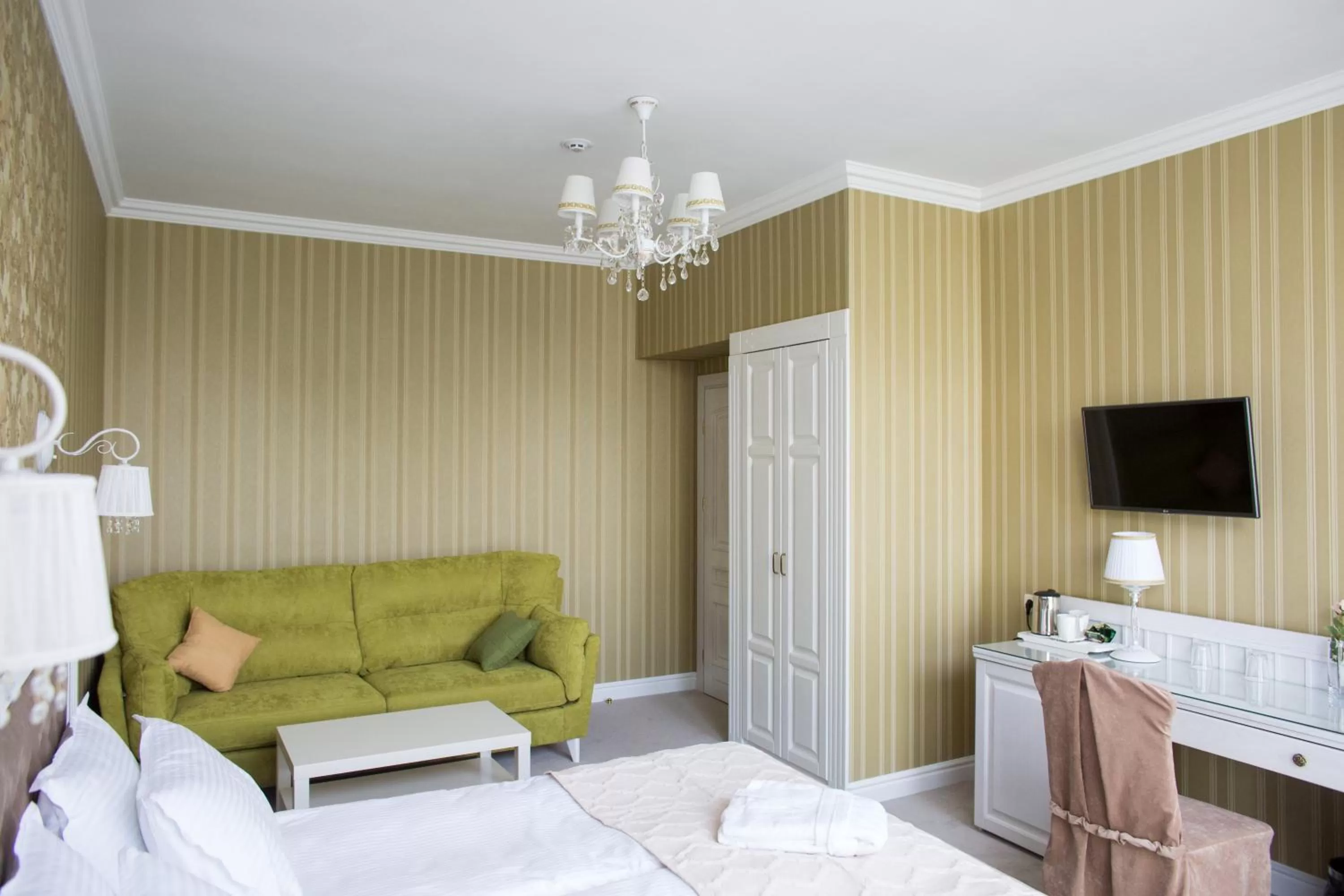 Photo of the whole room, Seating Area in Boutique Hotel Deluxe