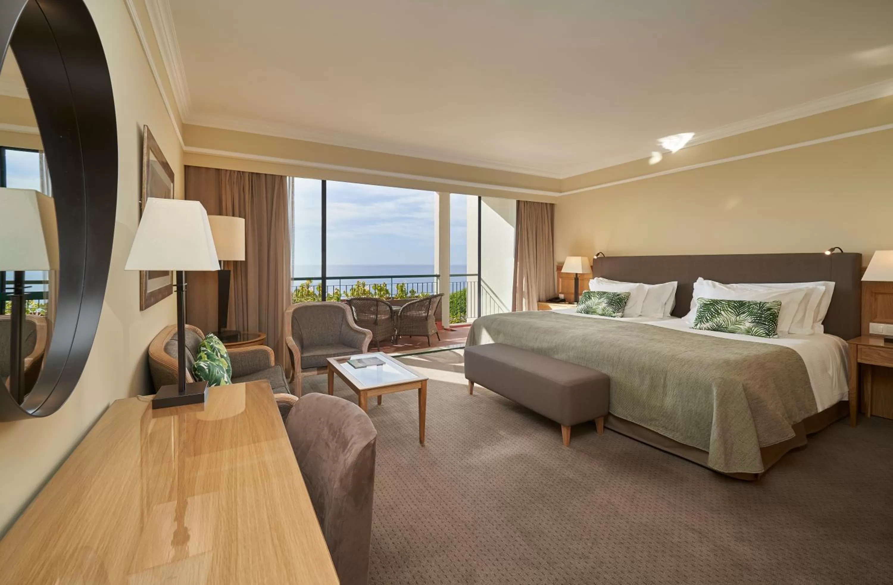 Room with Sea View in The Cliff Bay - PortoBay