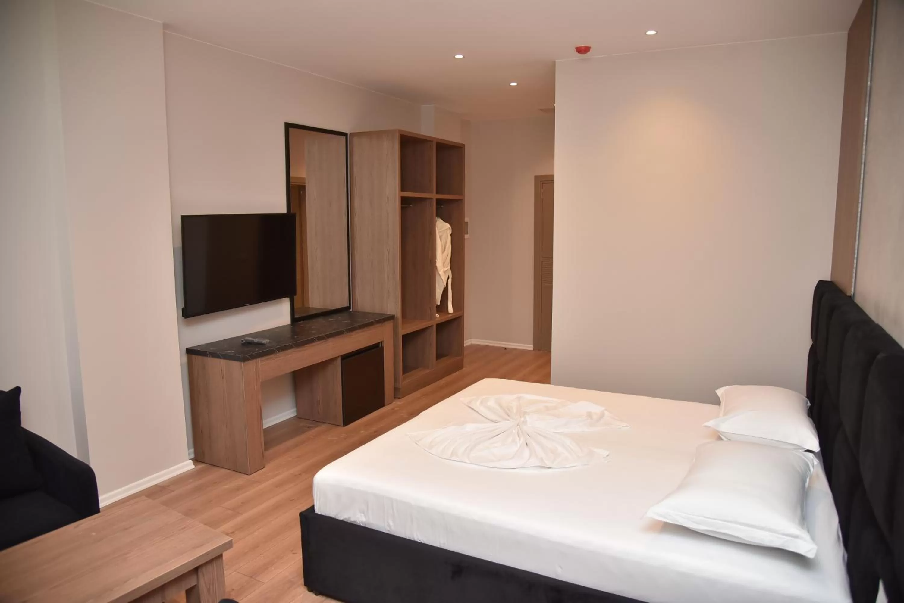 Bedroom, Bed in Hotel Continental