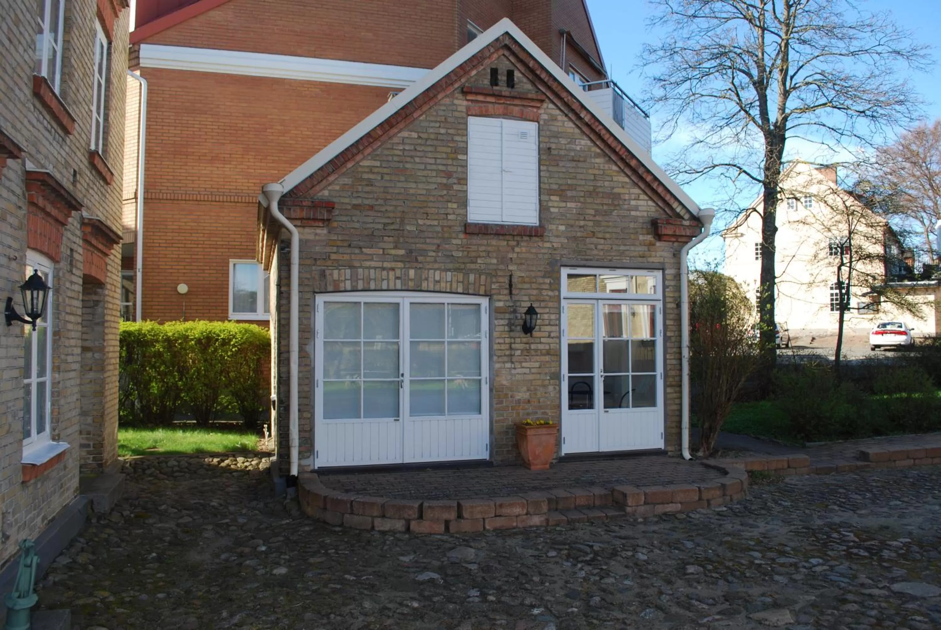 Facade/entrance in Åhus B&B och Vandrarhem