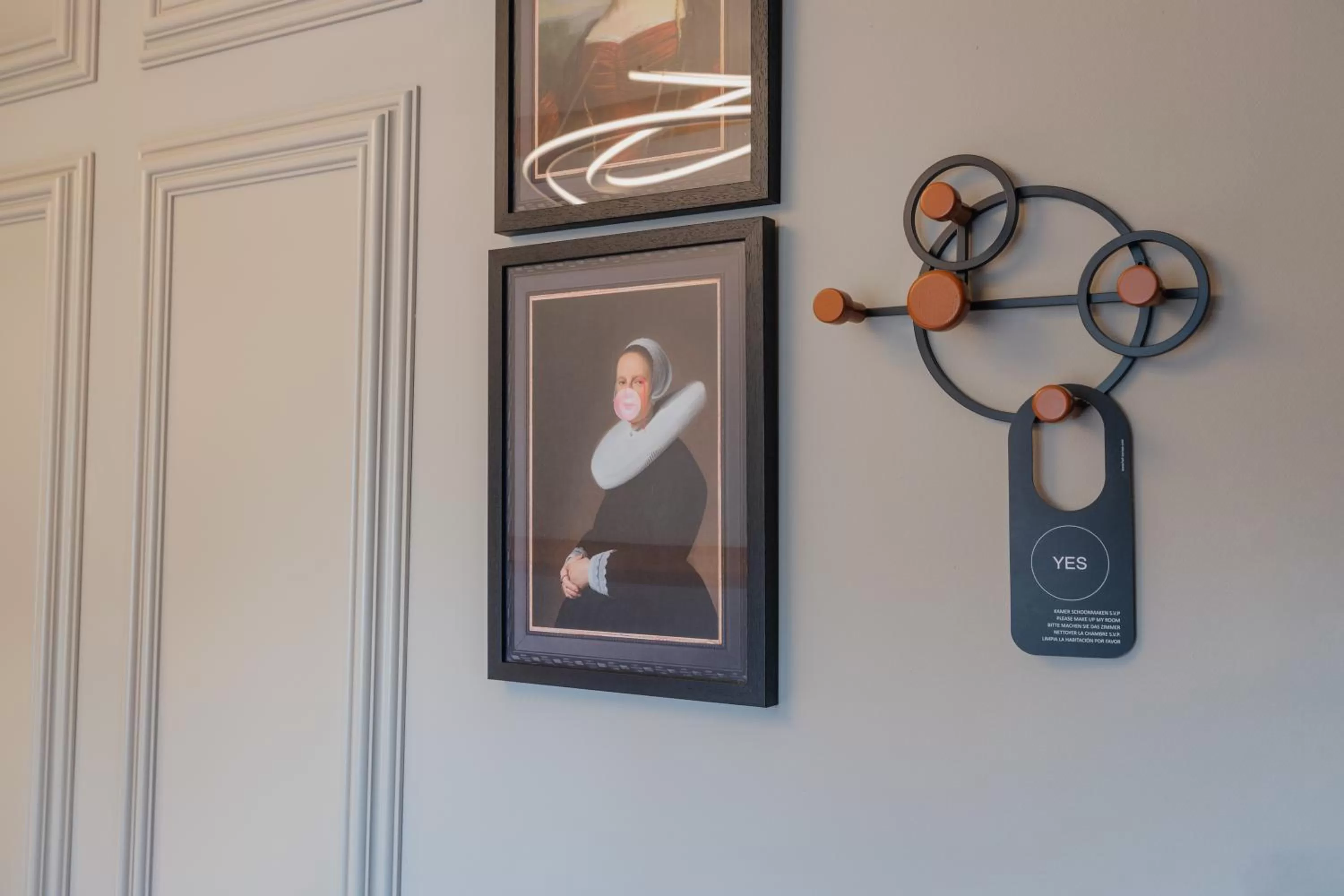 Decorative detail in Hotel St Joris I Kloeg Collection