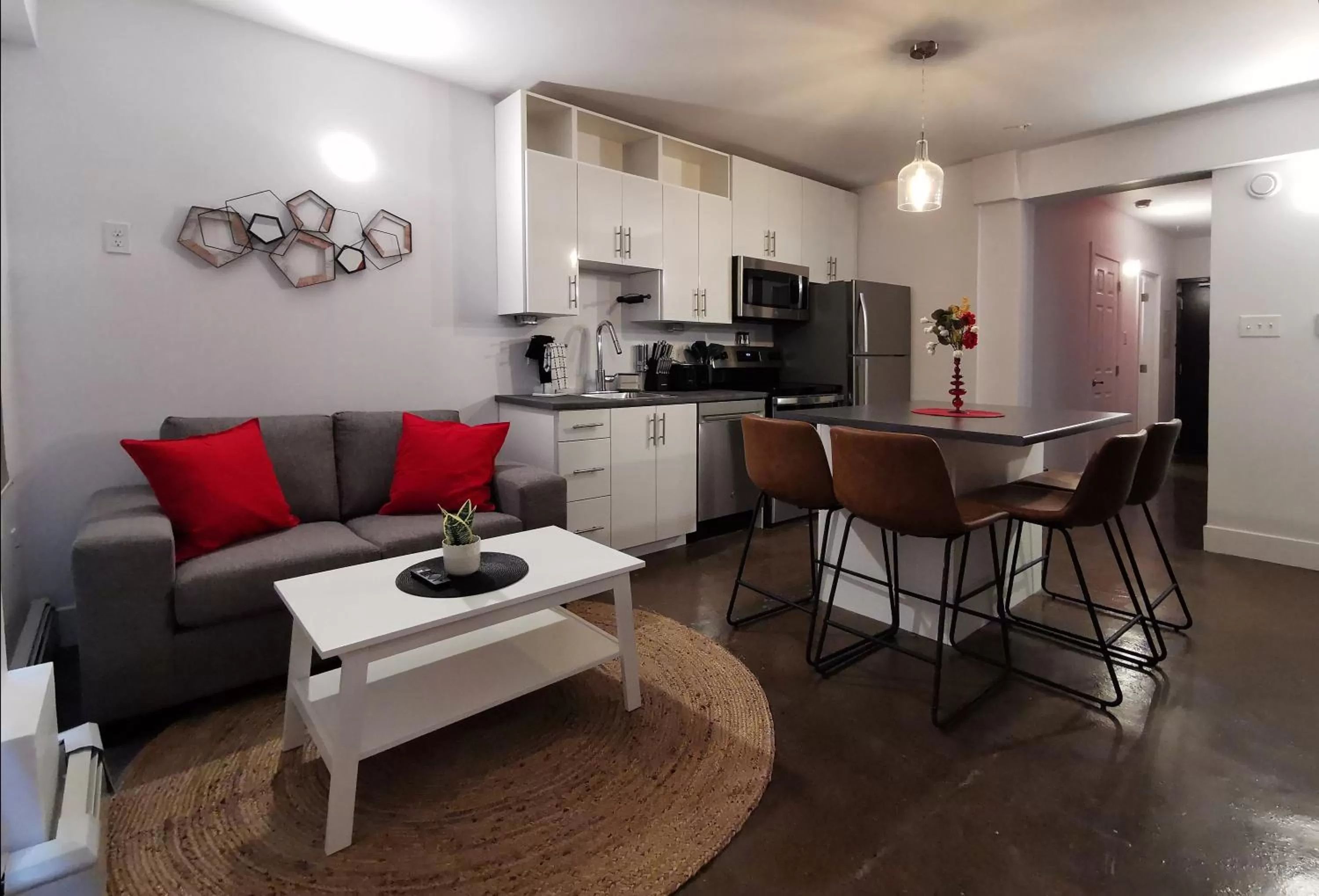 Cameo Hotel and Suites