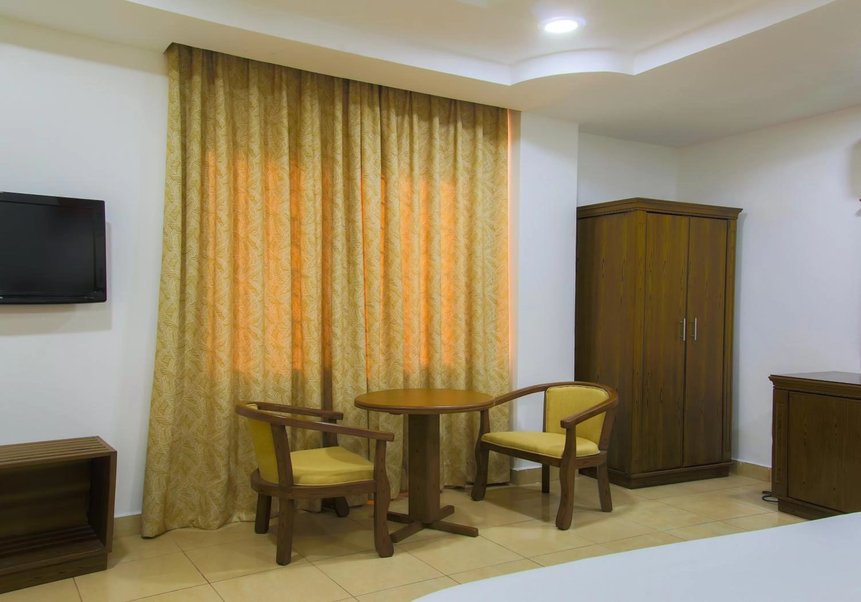 Bed in Sleep Inn Hotel - City Centre