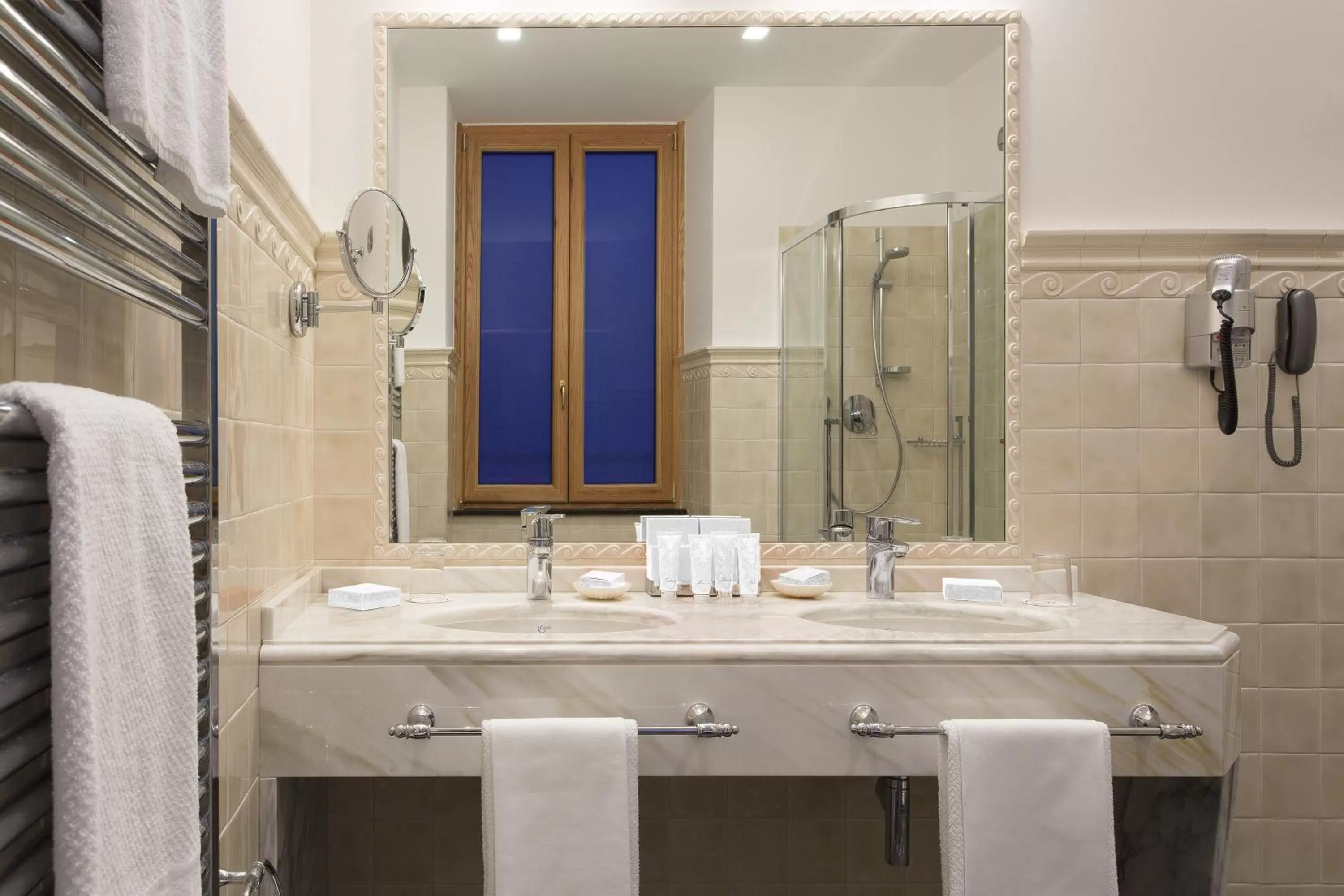 Bathroom in Hotel Cenobio Dei Dogi