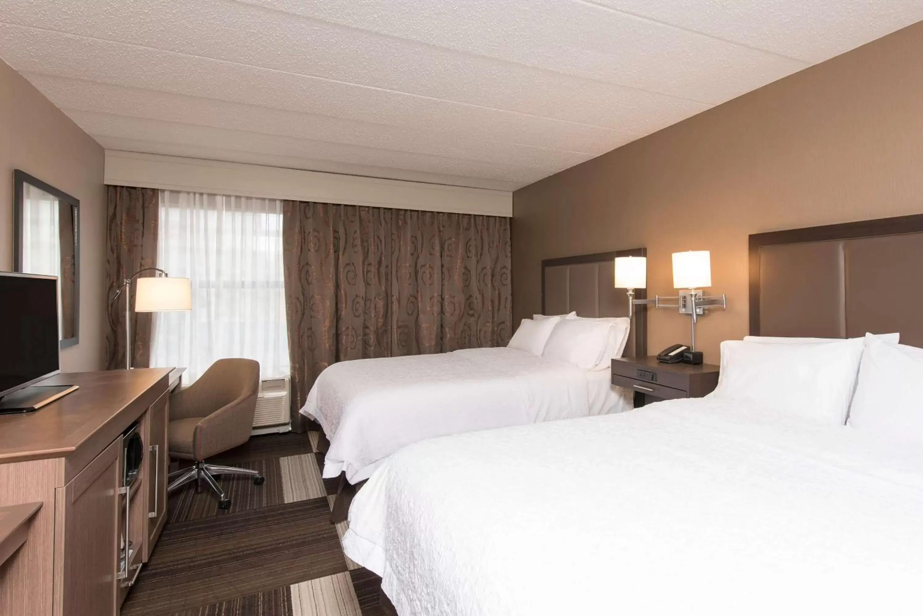Queen Room with Two Queen Beds - Hearing Access/Non-Smoking in Hampton Inn Columbus/Taylorsville Queen Room with Two Queen Beds - Hearing Access/Non-Smoking in Hampton Inn Columbus/Taylorsville