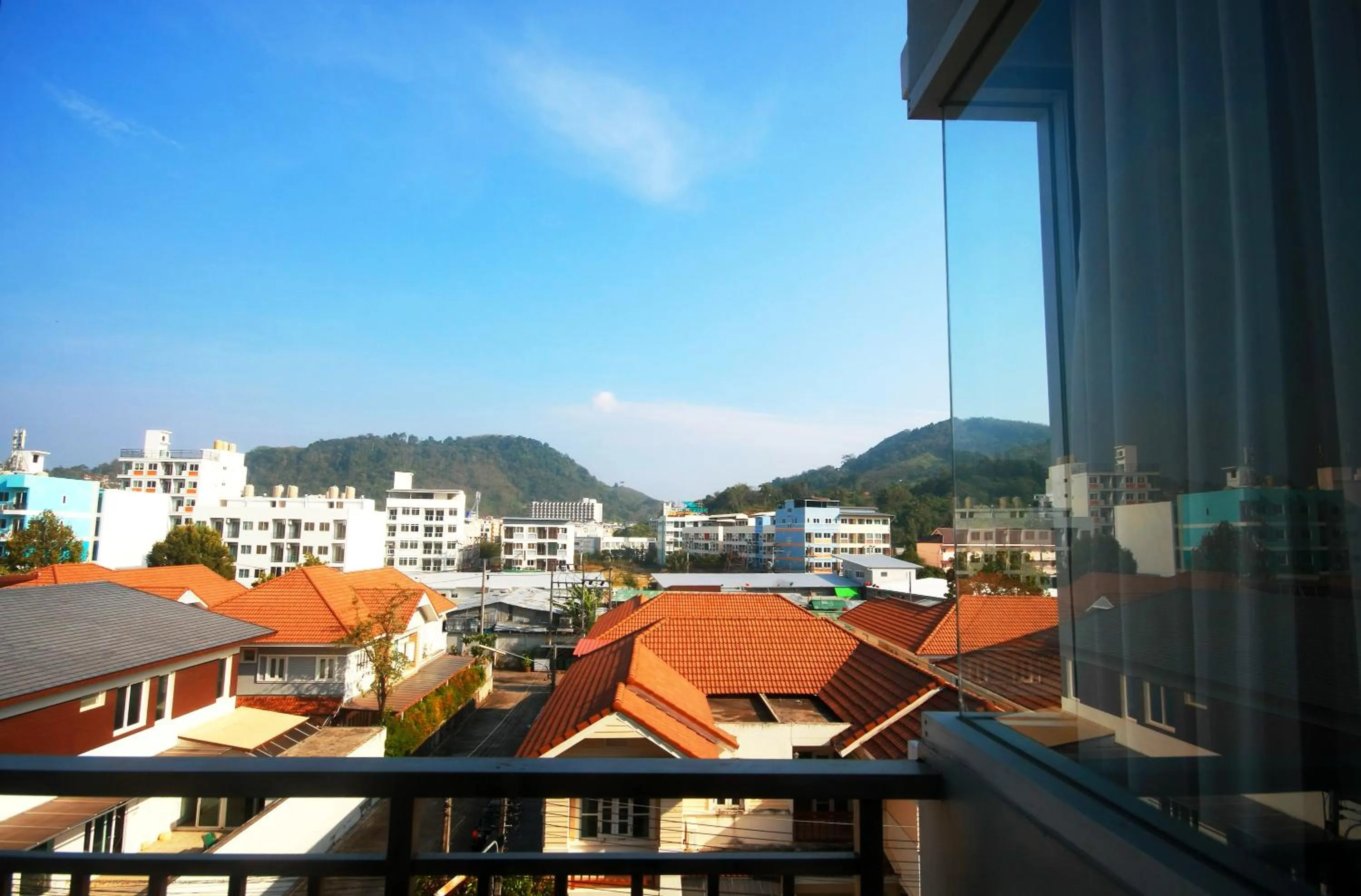 Mountain view in Breezotel - SHA Certified