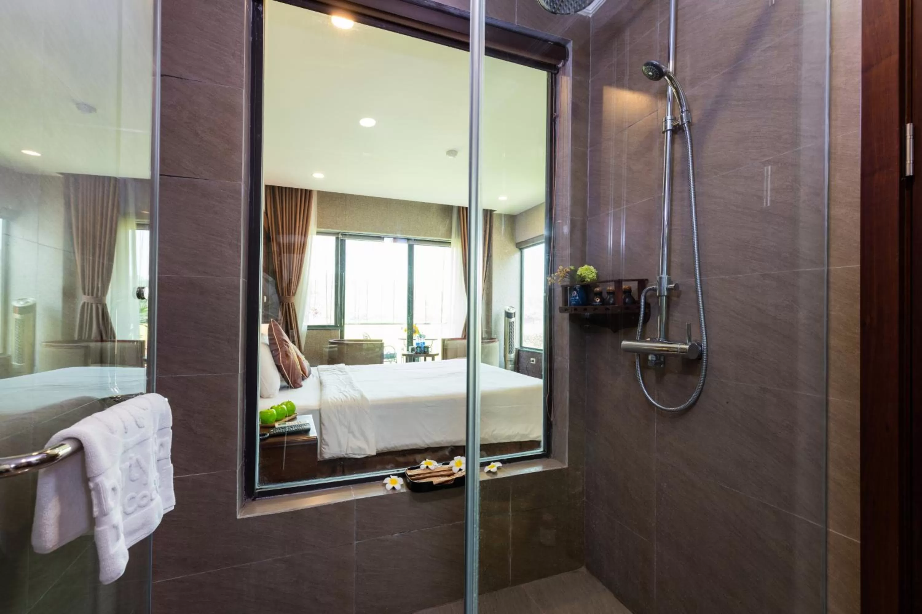 Shower, Bathroom in Liberty Hall Tam Coc Hotel & Villa