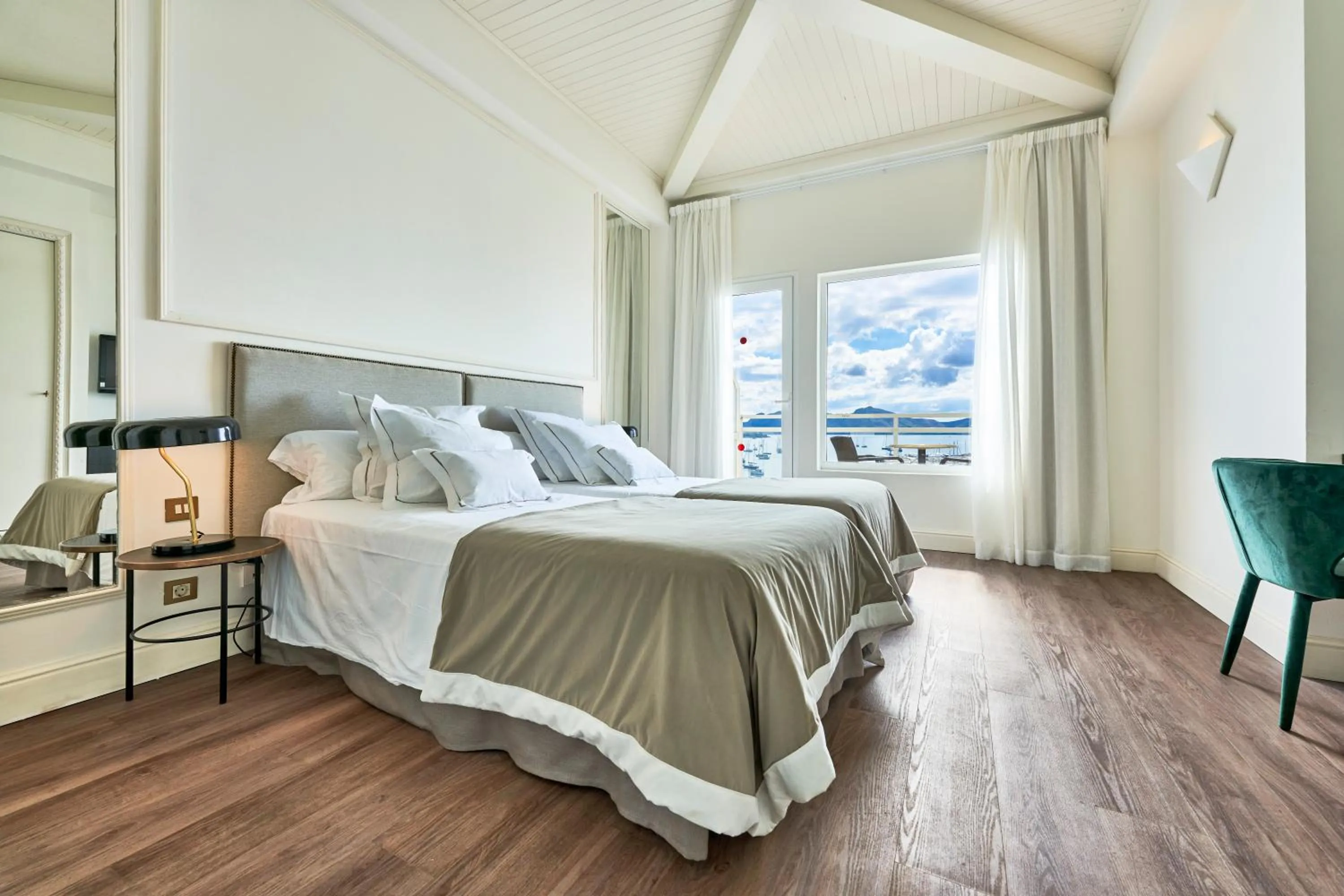 Balcony/Terrace, Bed in Hoposa Daina- Adults Only