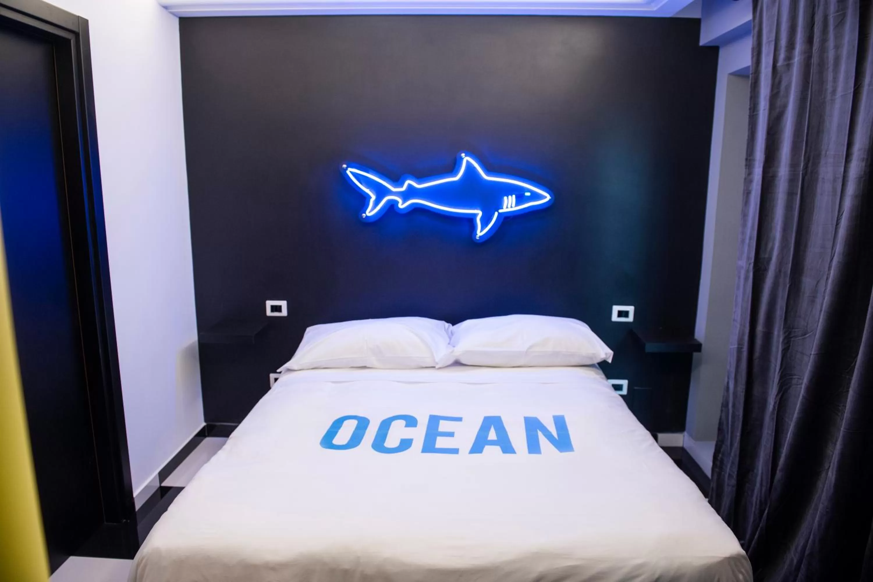 Bed in D'amelio'S suites