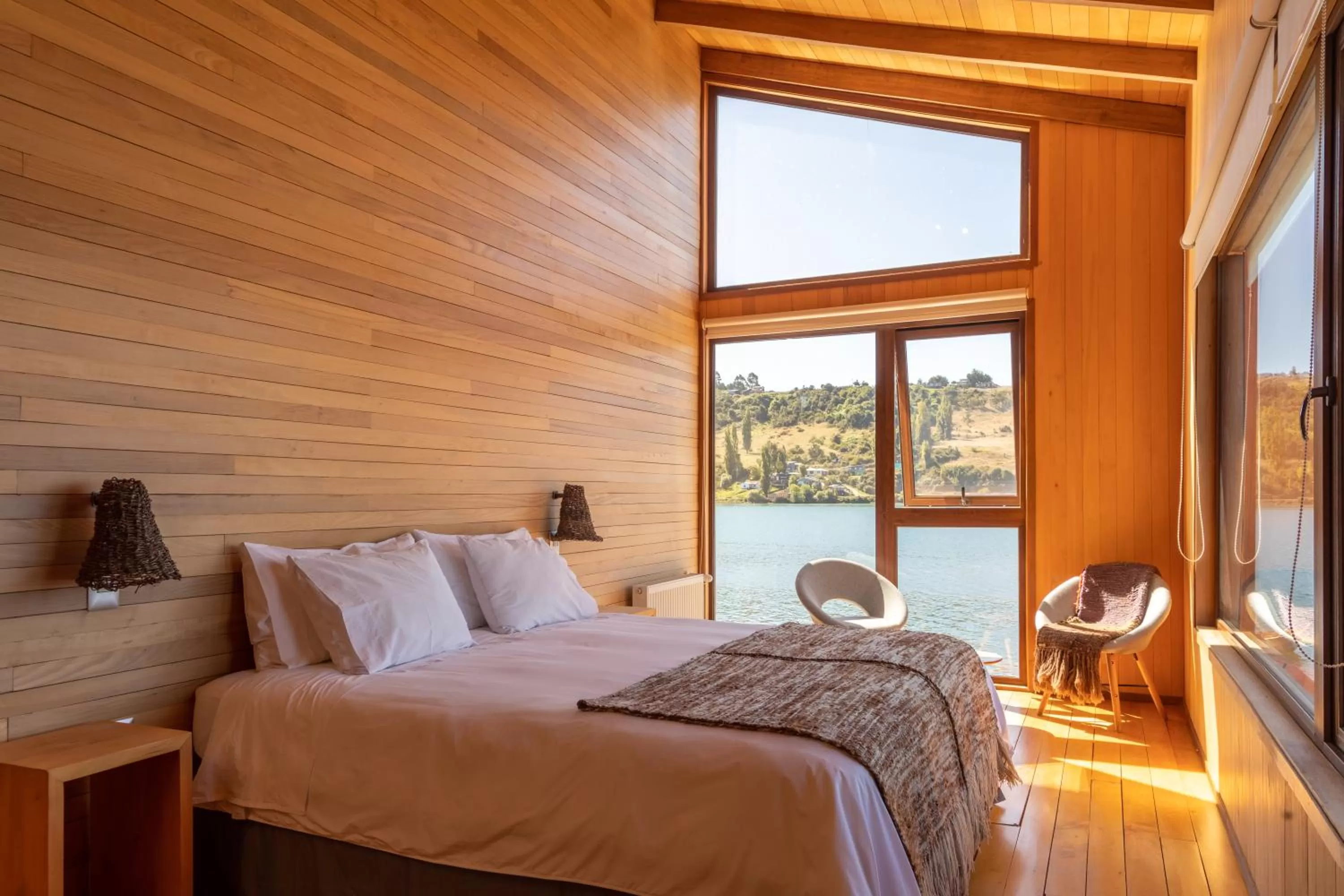 Photo of the whole room, Bed in Sizigia