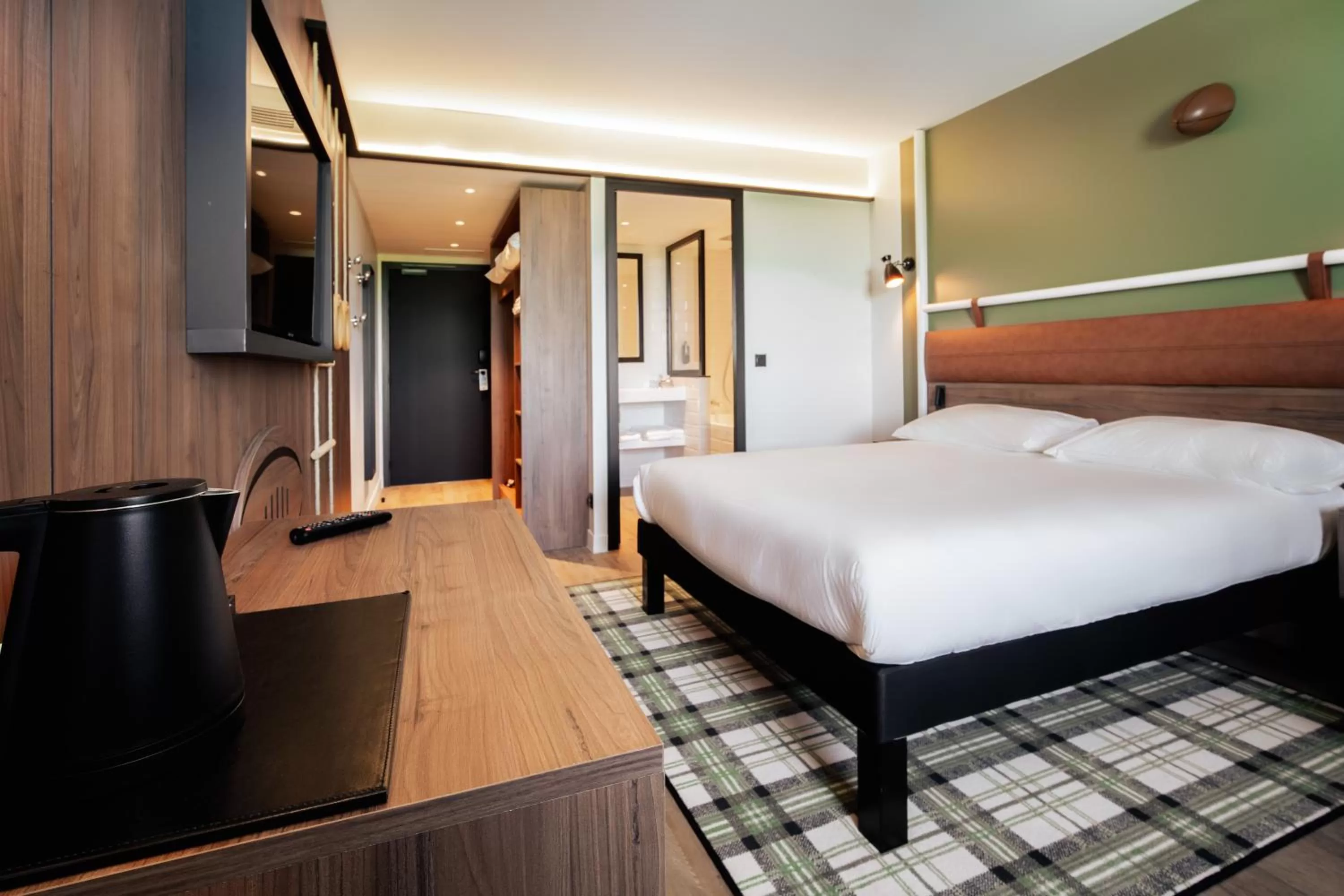 Photo of the whole room, Bed in ibis Styles Castelnaudary