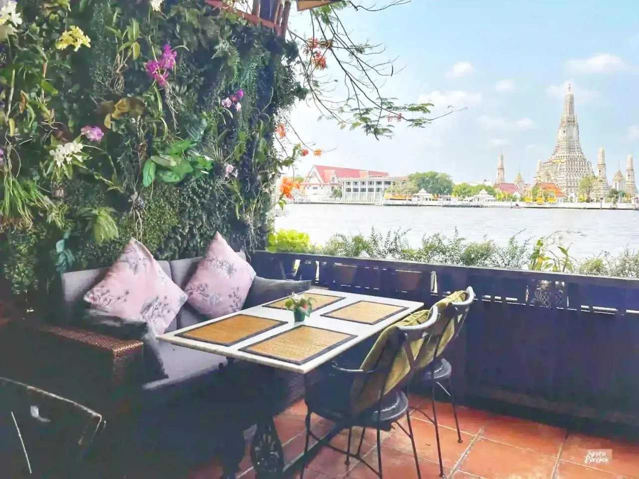 Restaurant/places to eat in Sala Arun