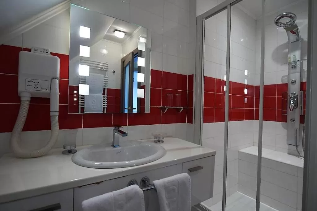 Shower in Garni Hotel Leopold I