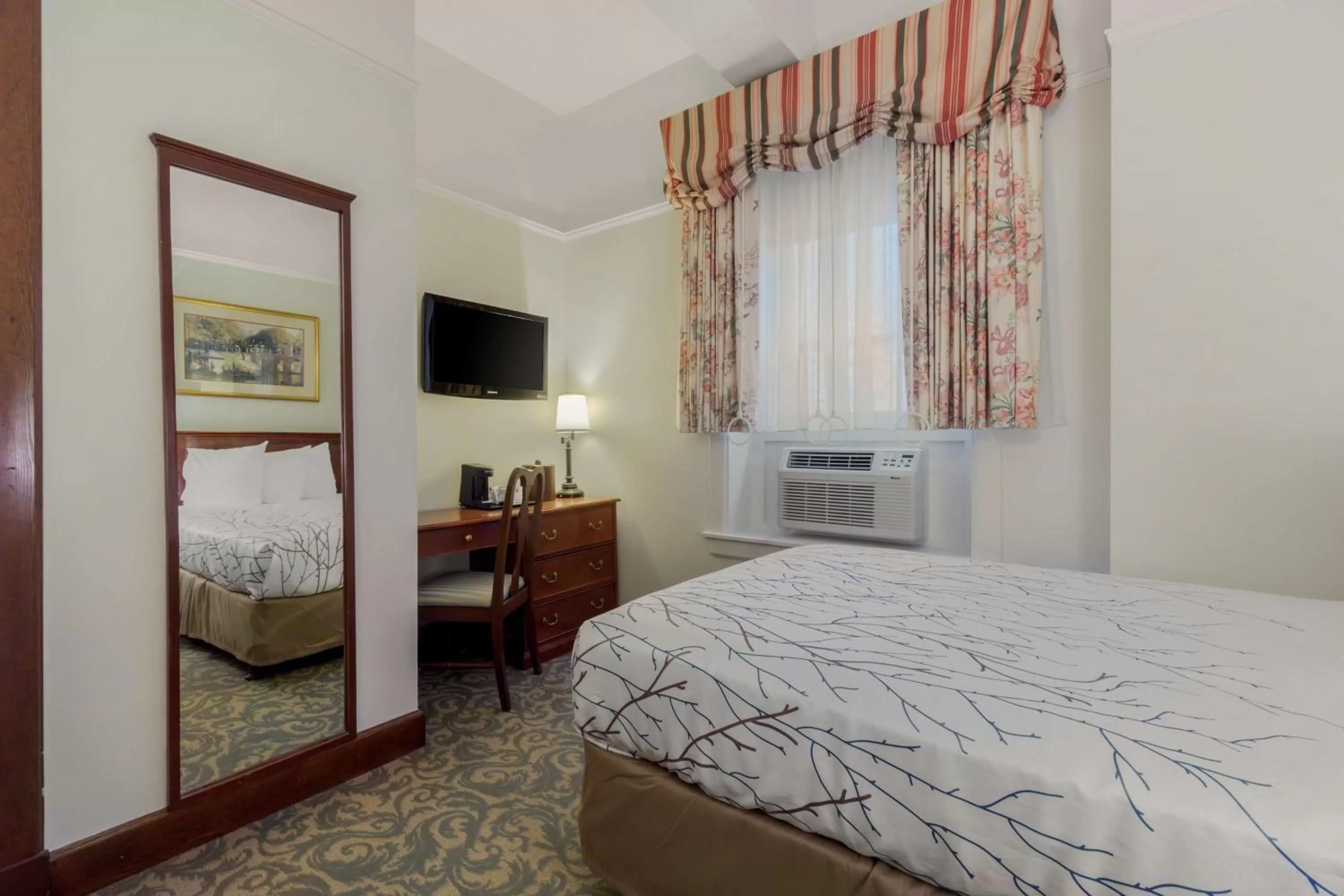 Double Room with Bath - Disability Access in Best Western Plus Pioneer Square Hotel Downtown