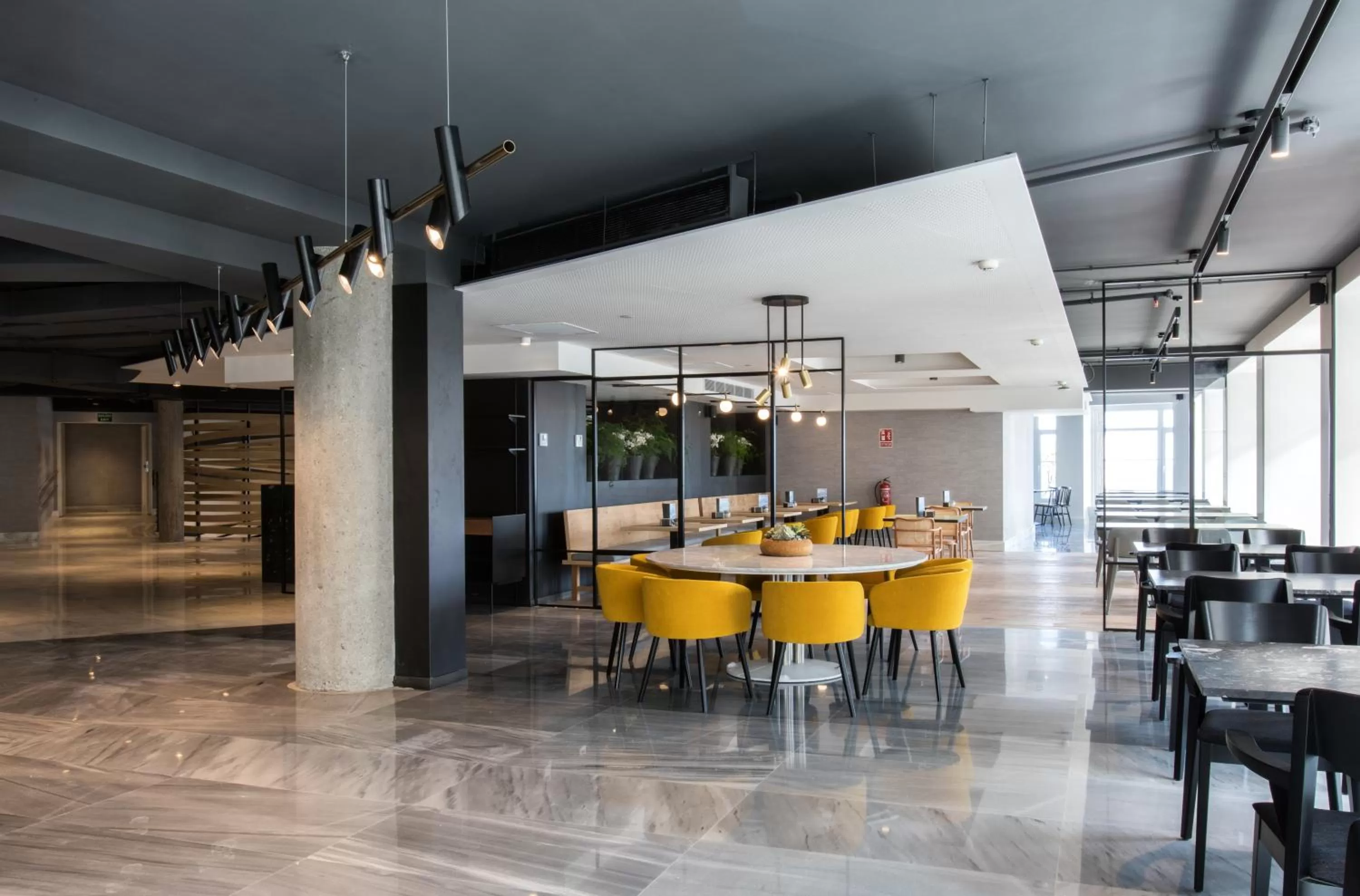 Restaurant/places to eat in Hotel Riazor