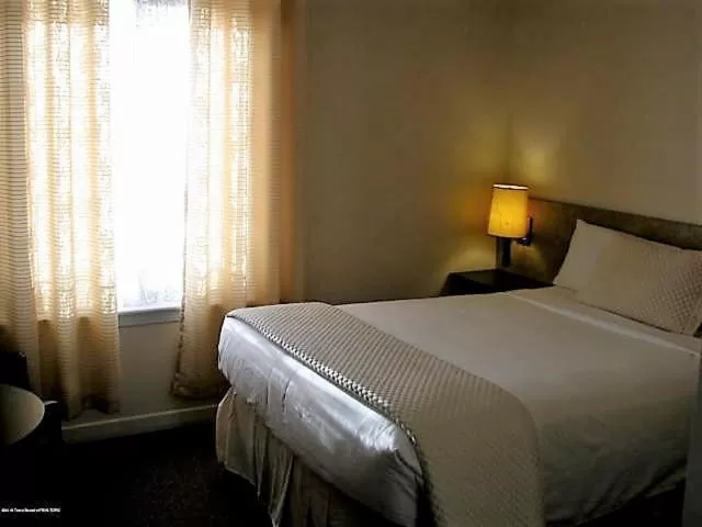 Bed in Colter's Lodge