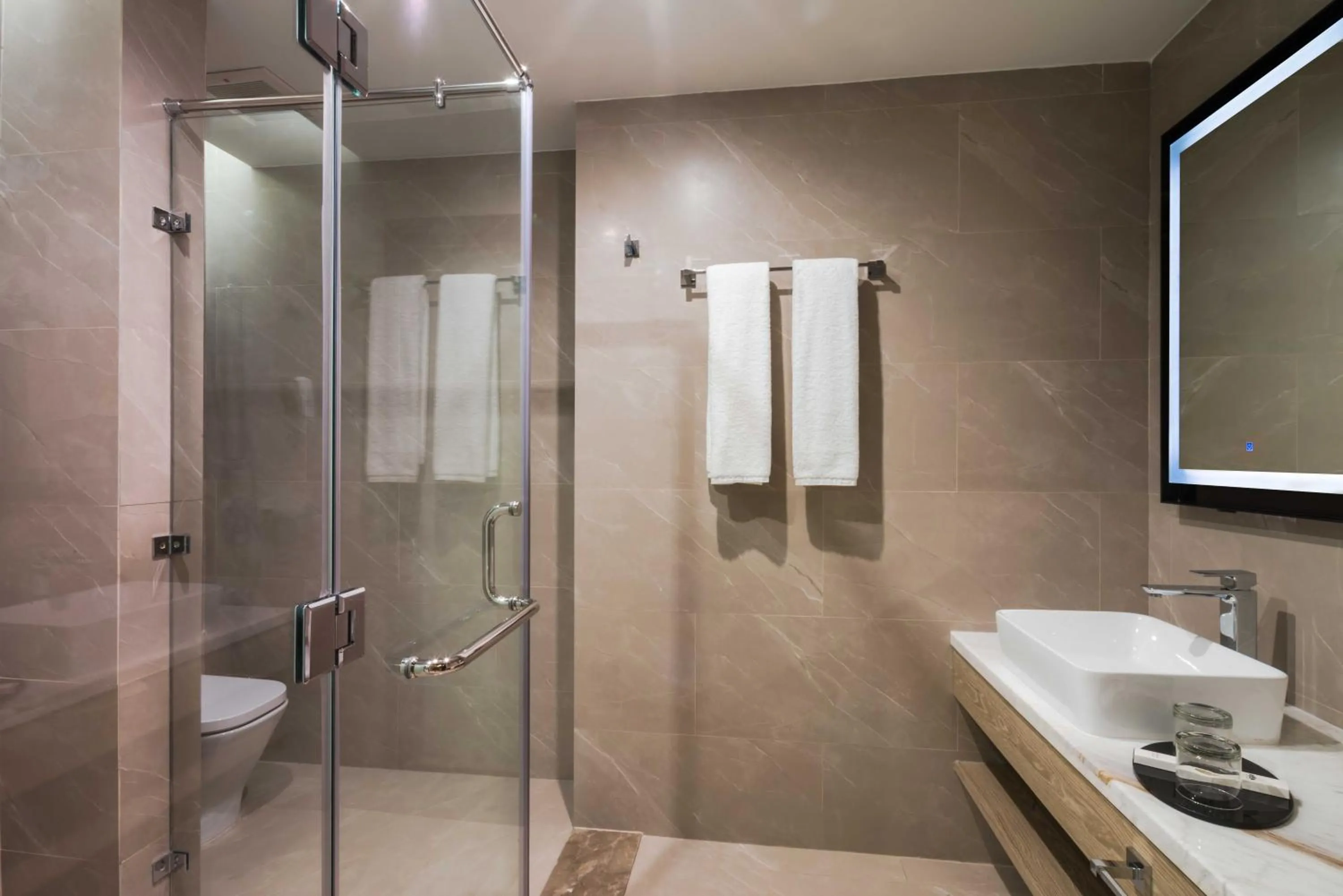 Shower in Aber Al Takhassusi