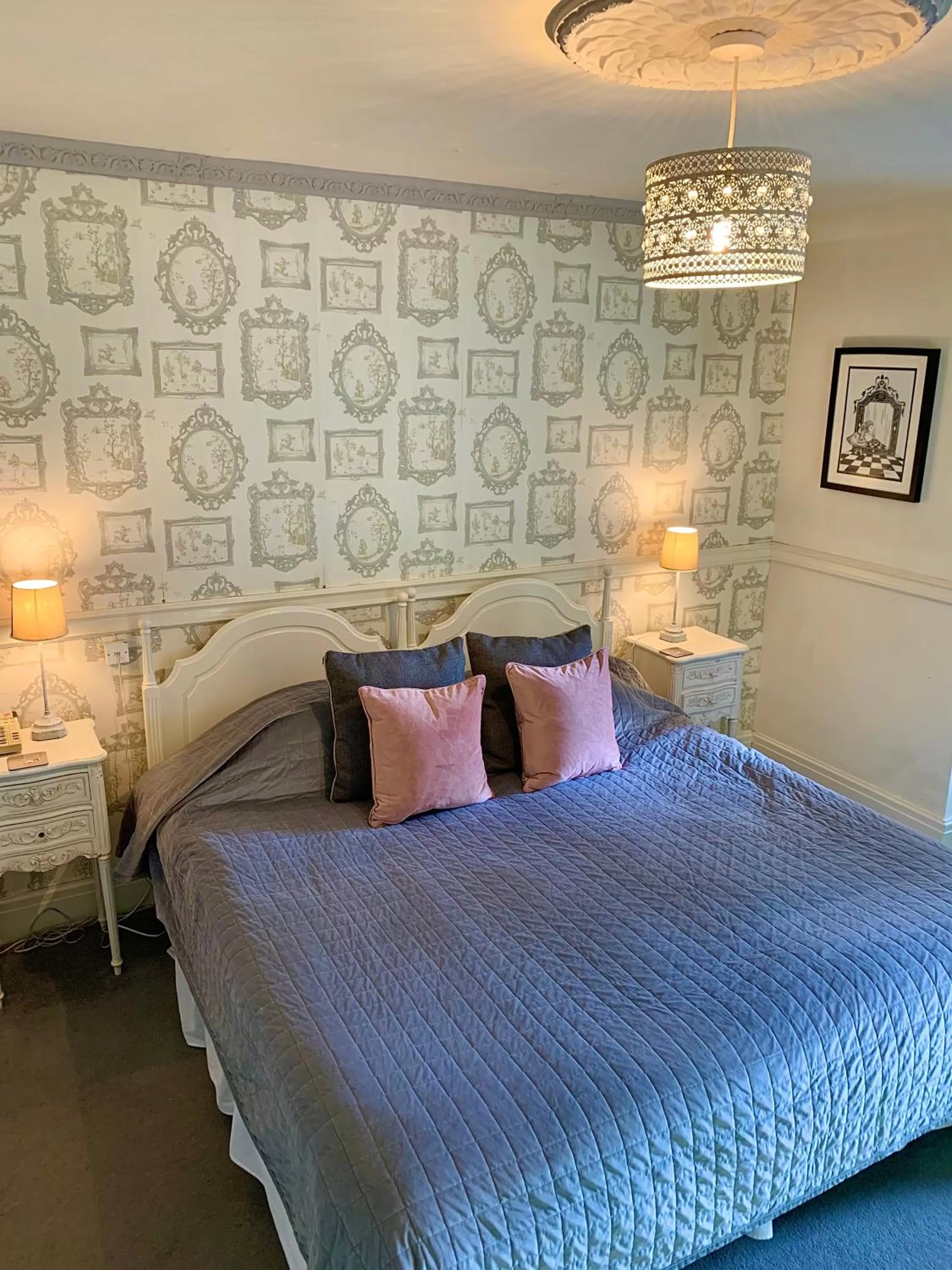 Bed in Rosehill House Hotel