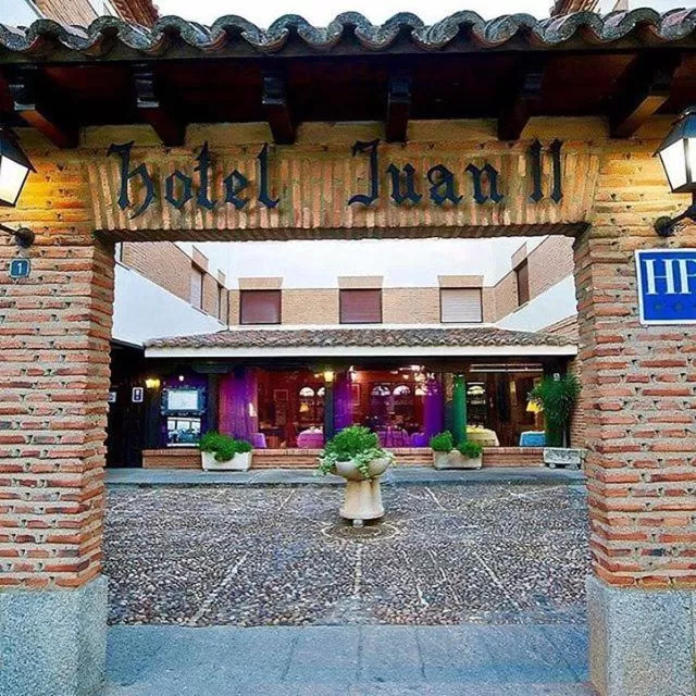 Facade/entrance in Hospedium Hotel Juan II