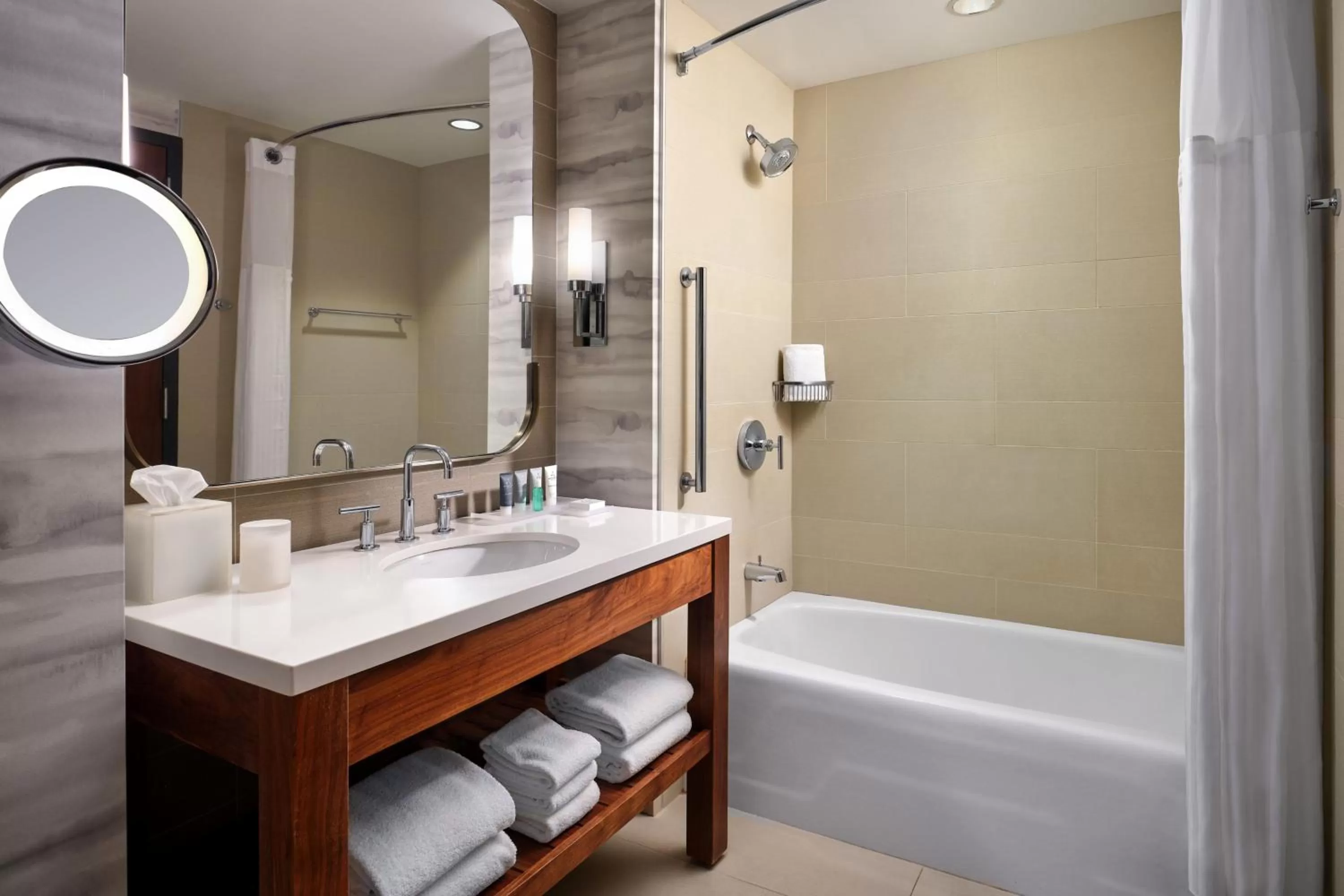 Bathroom in JW Marriott Indianapolis