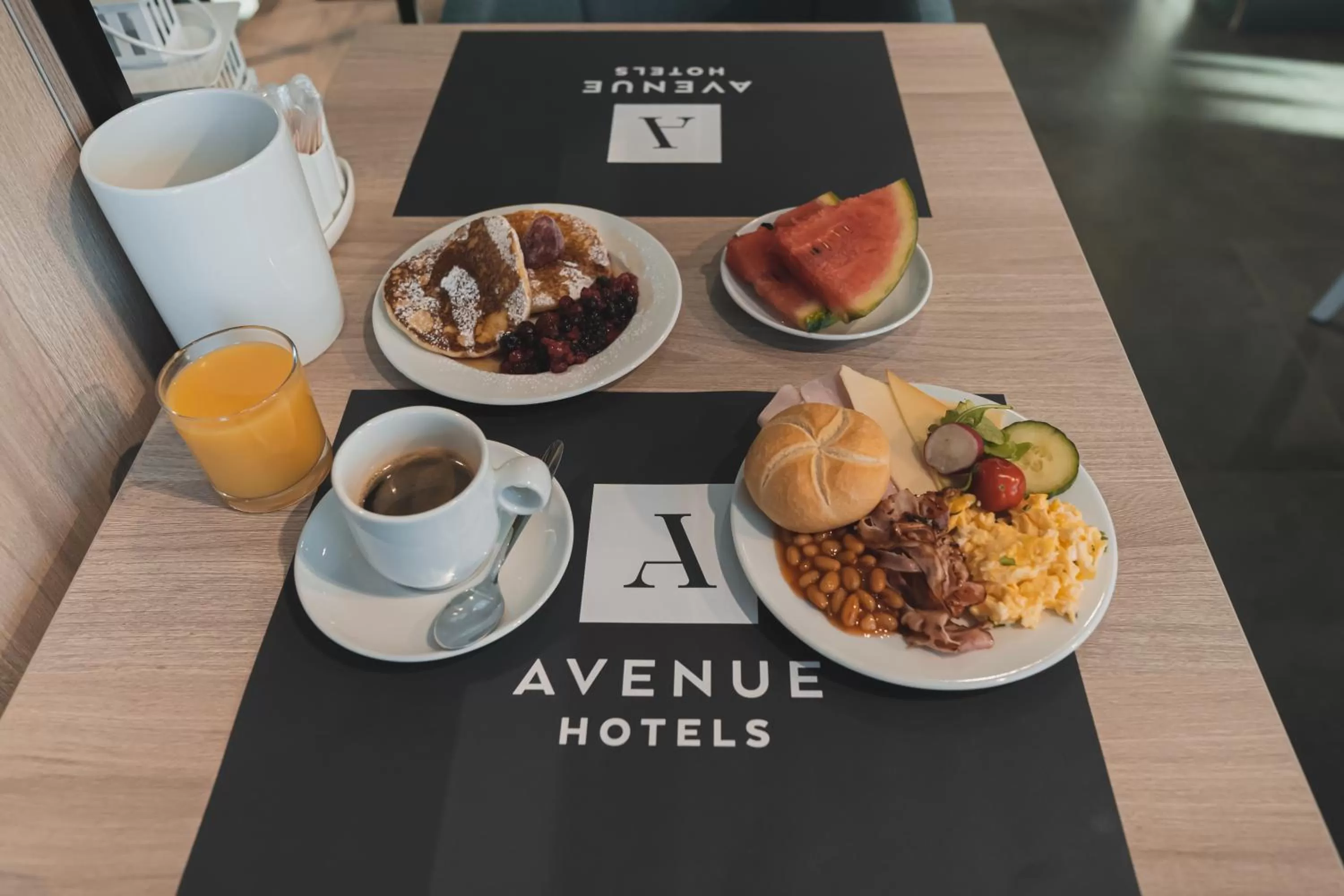 Breakfast in Avenue Pallova 28