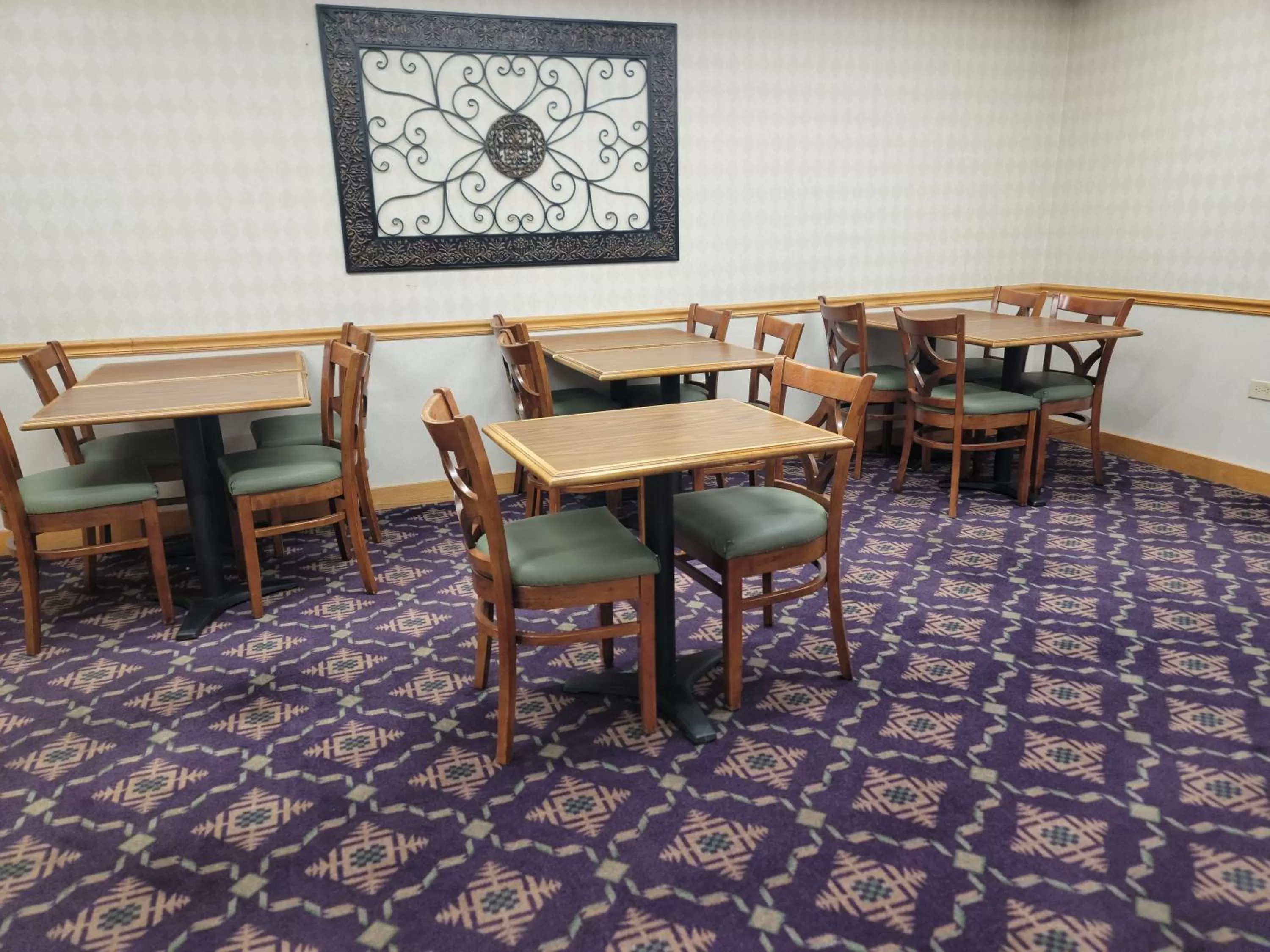 Breakfast in Bay Mountain Inn Cherokee Smoky Mountains