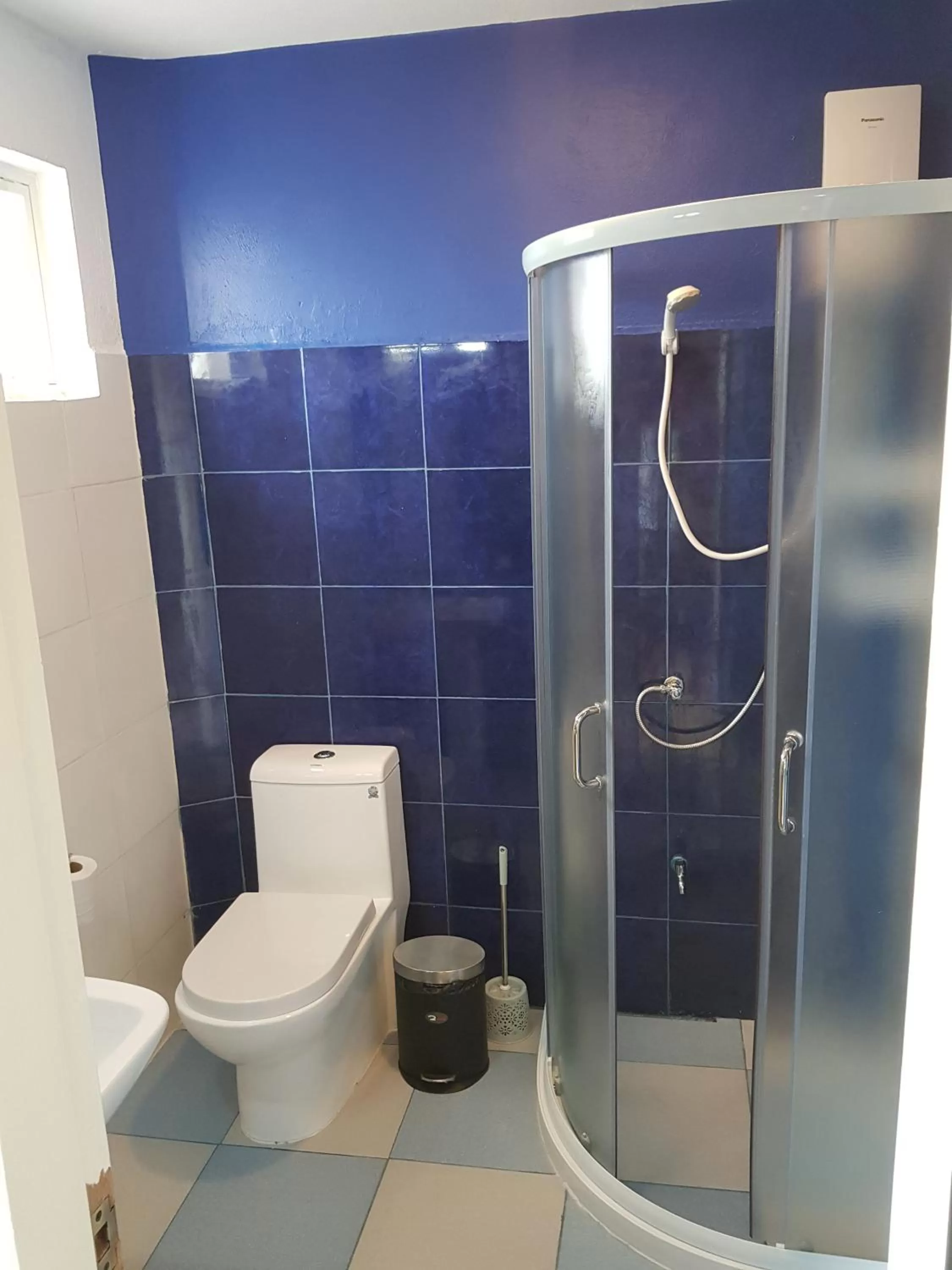 Shower in D´Gecko Hotel