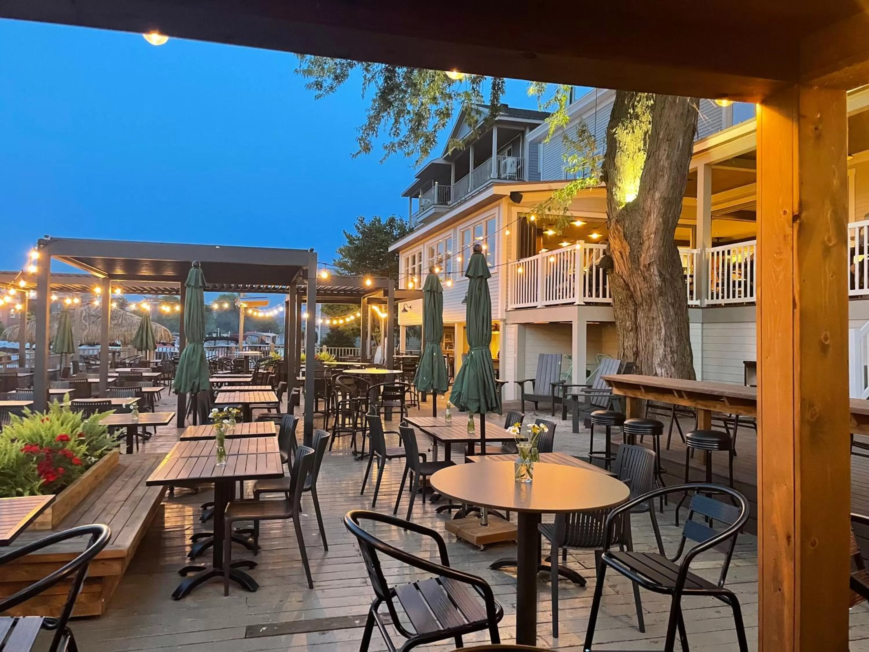 Restaurant/places to eat in Auberge des Cantons