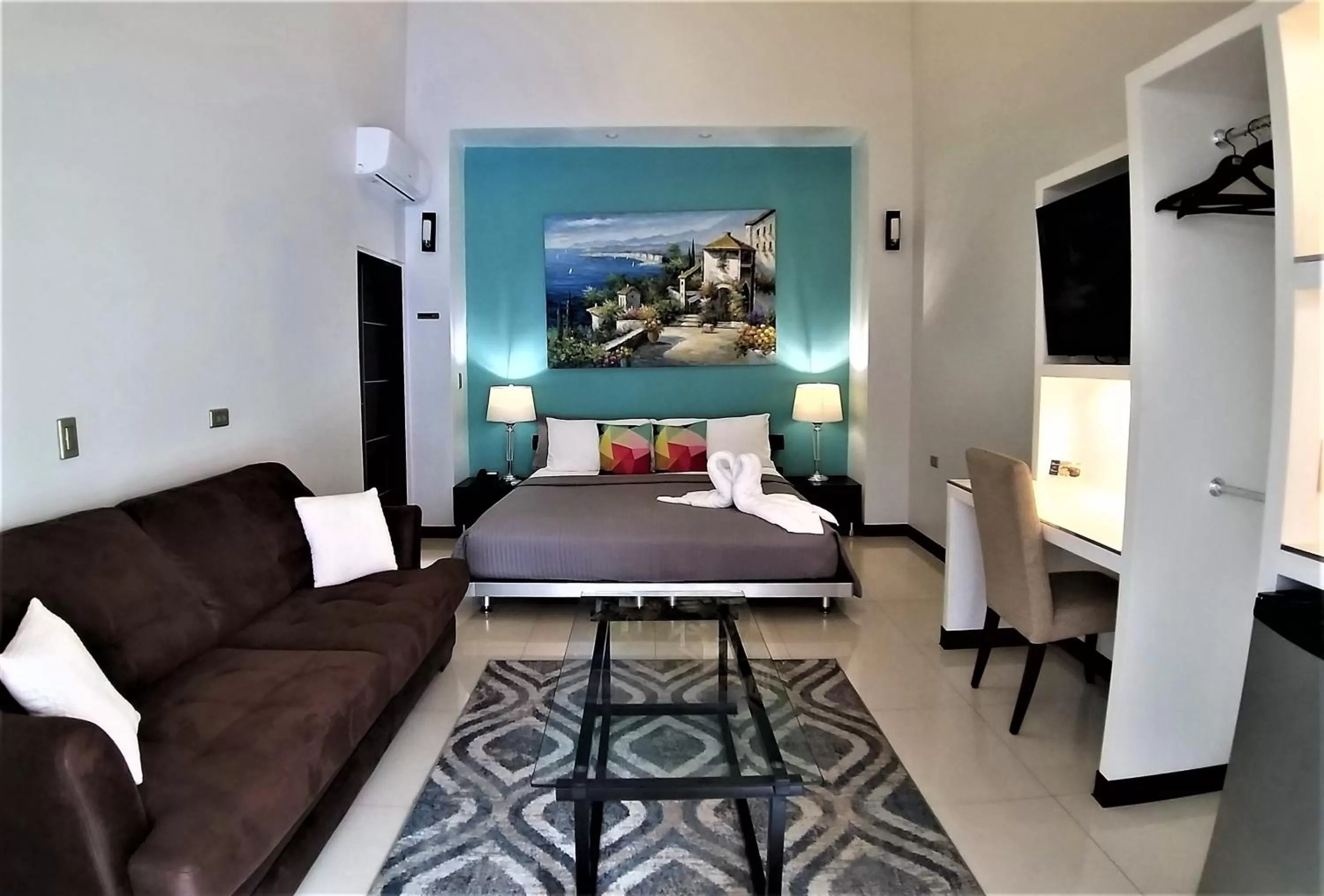 Living room, Bed in Alameda Cariari Boutique Hotel