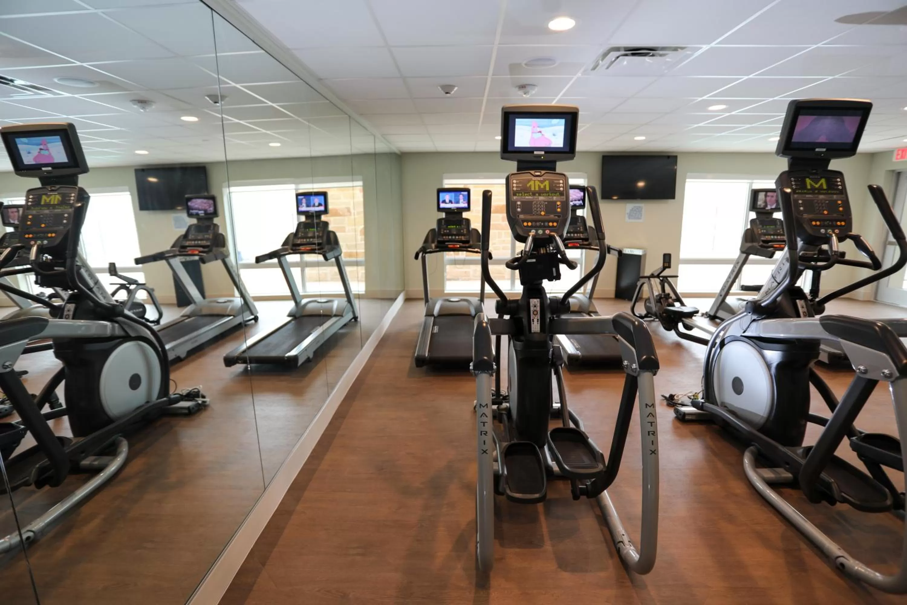 Spa and wellness centre/facilities in Holiday Inn Express & Suites - Forney by IHG