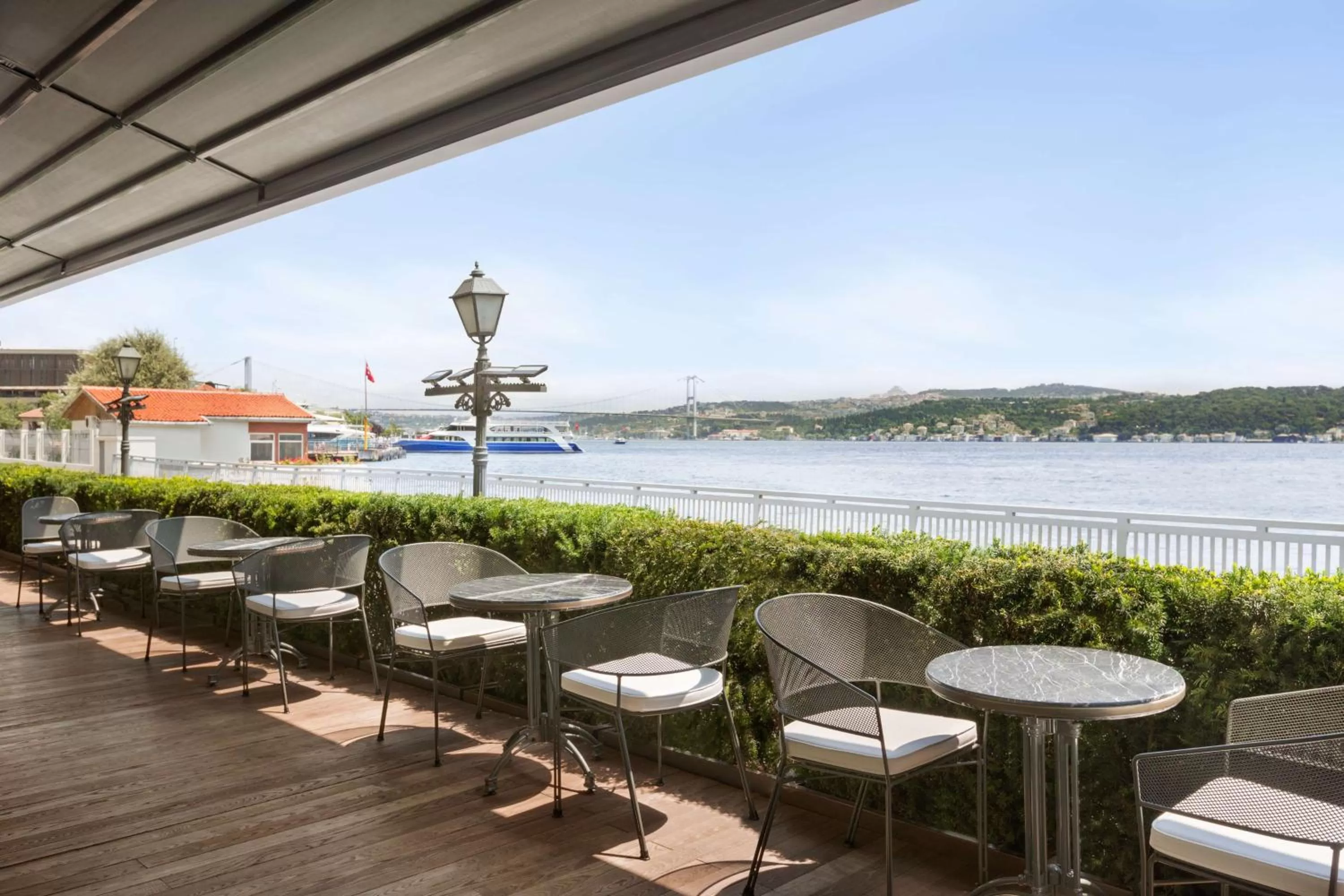 Restaurant/places to eat in Shangri-La Bosphorus, Istanbul
