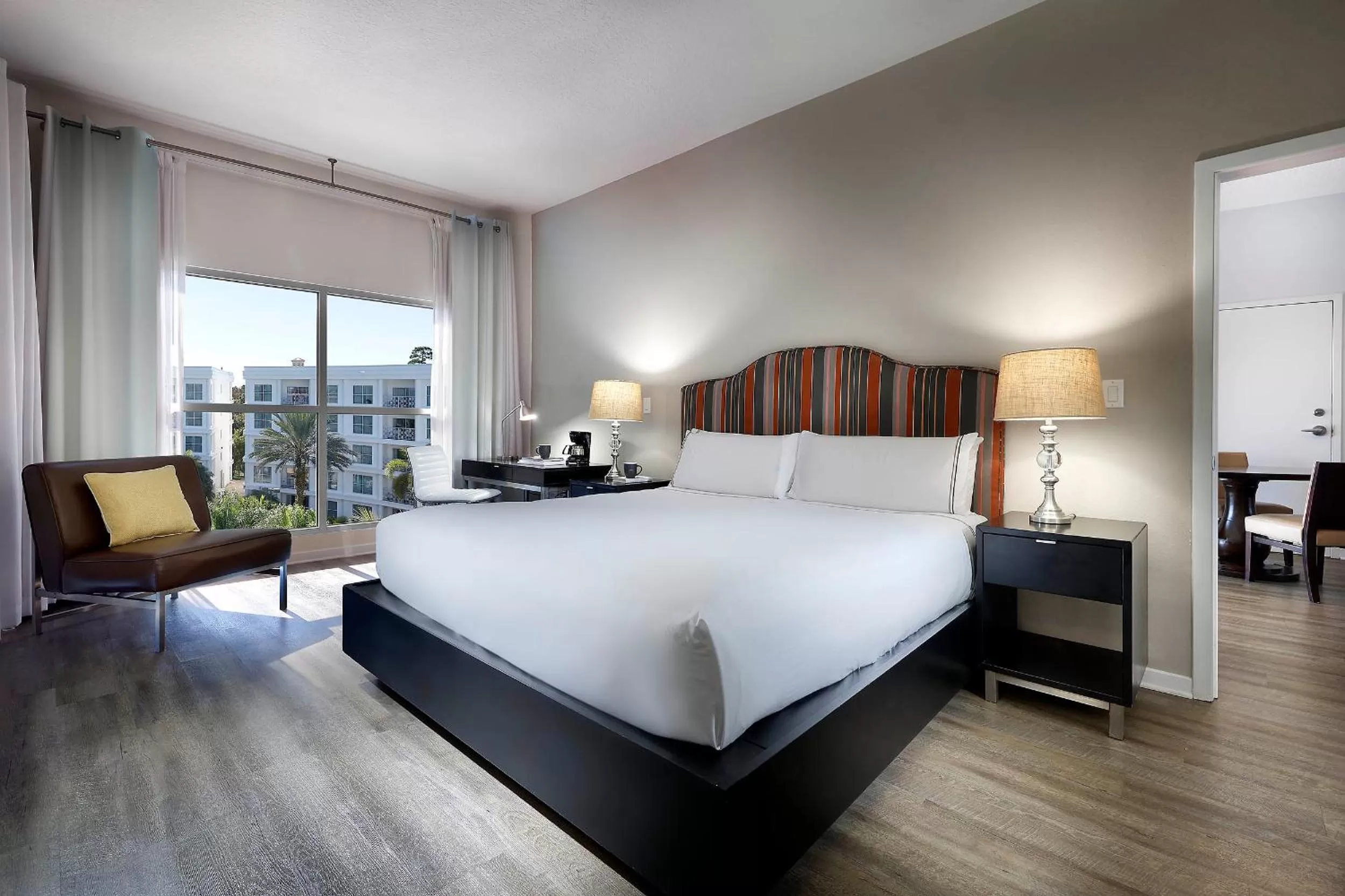 Photo of the whole room, Bed in Meliá Orlando Celebration