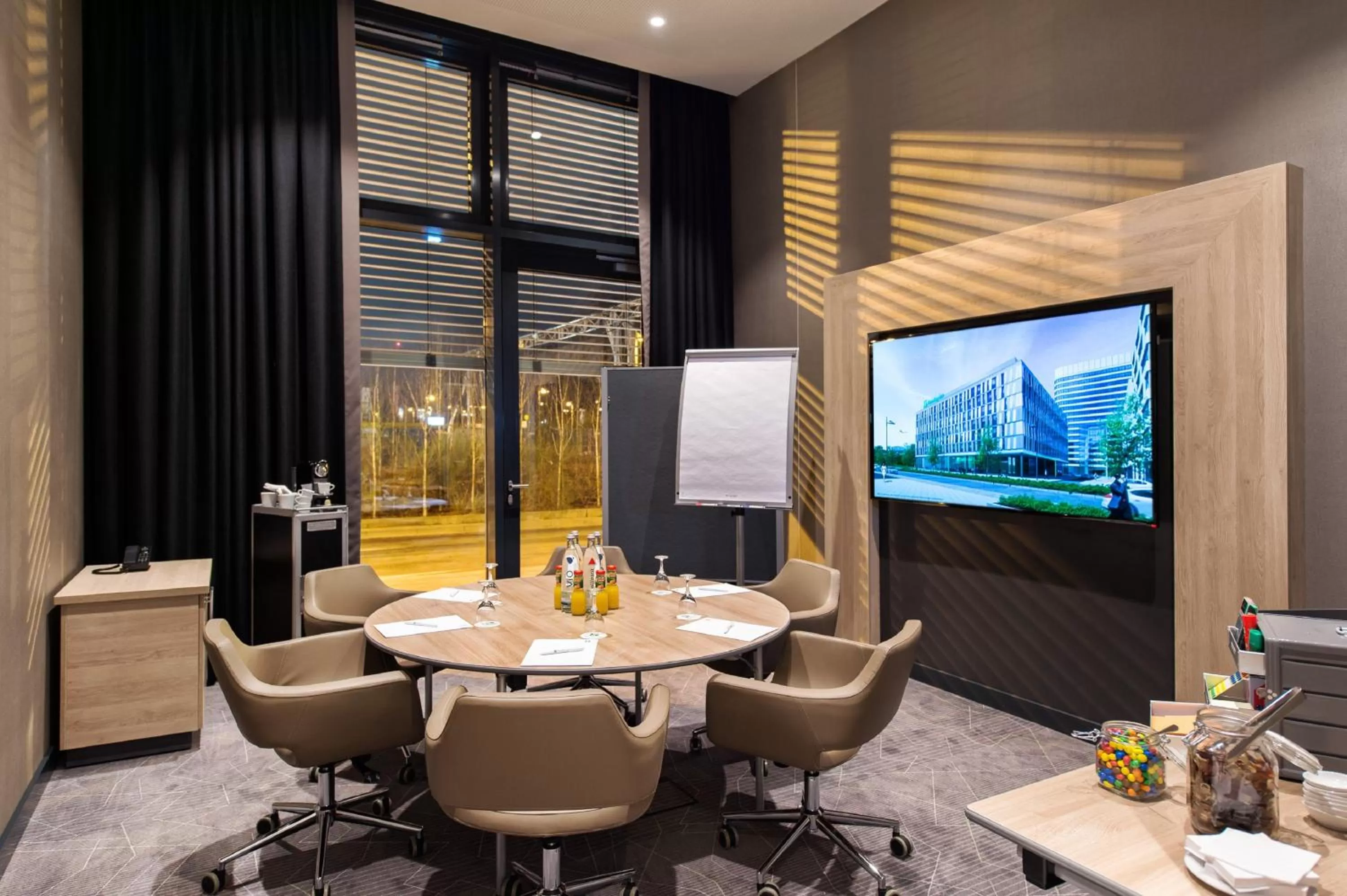 Meeting/conference room in Holiday Inn Frankfurt Airport by IHG