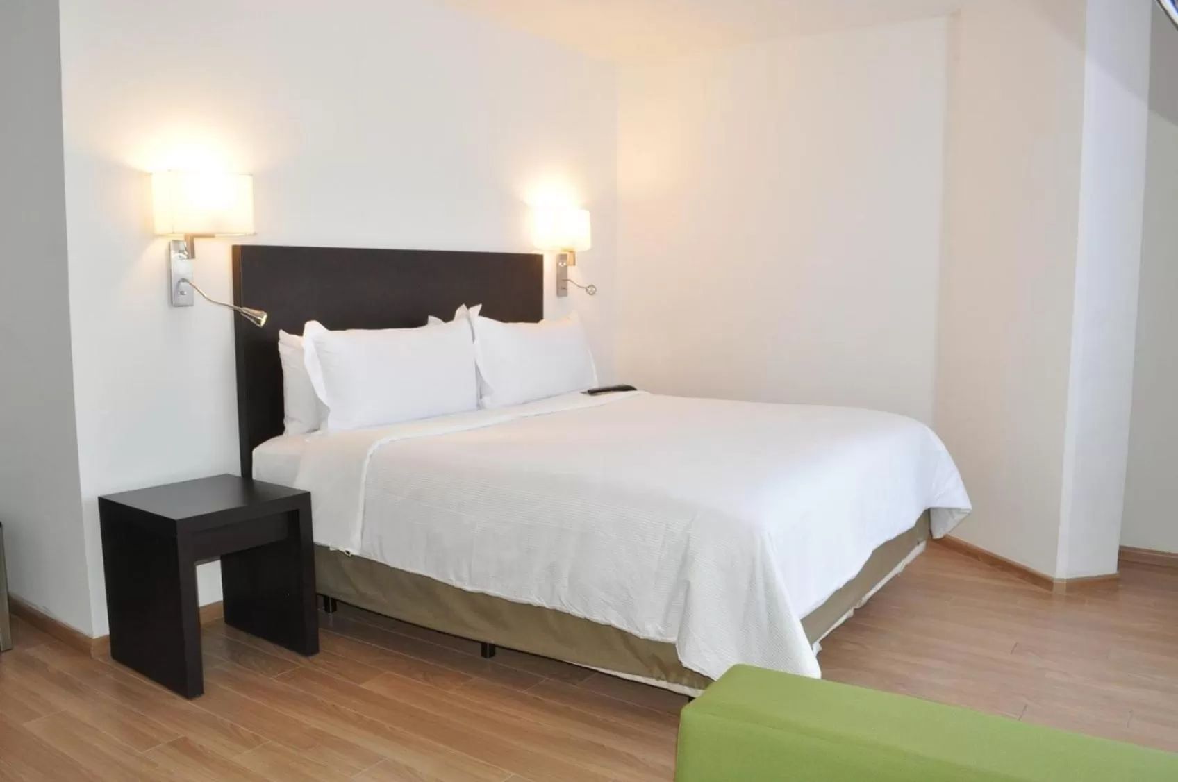 Bedroom, Bed in Fiesta Inn Express Naucalpan