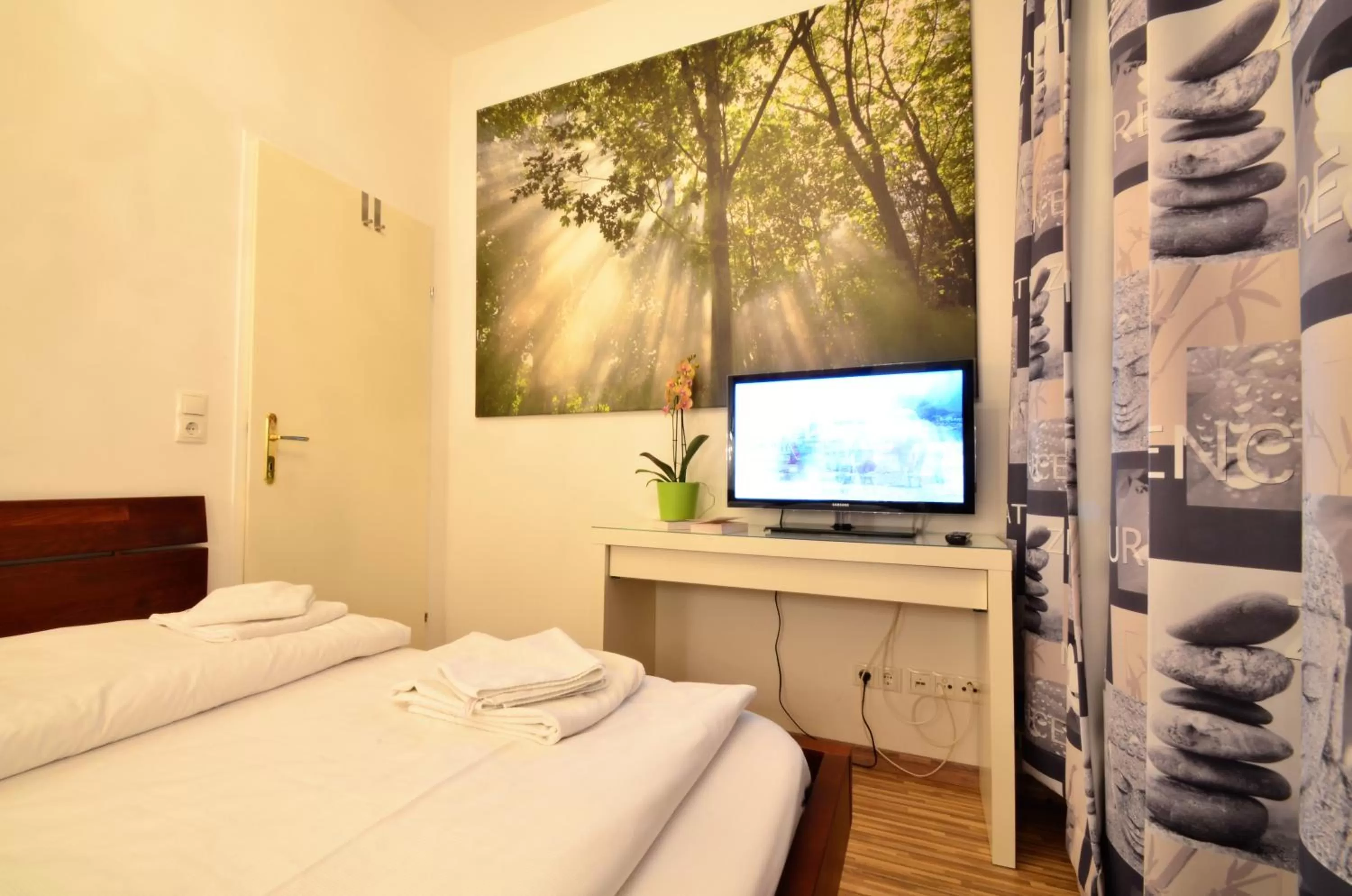 Bed in AJO Apartments - Messe City Flat - Self-Check-in