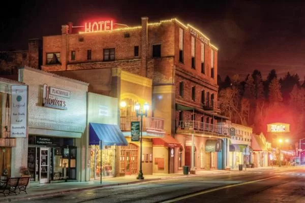 Property building in Historic Cary House Hotel