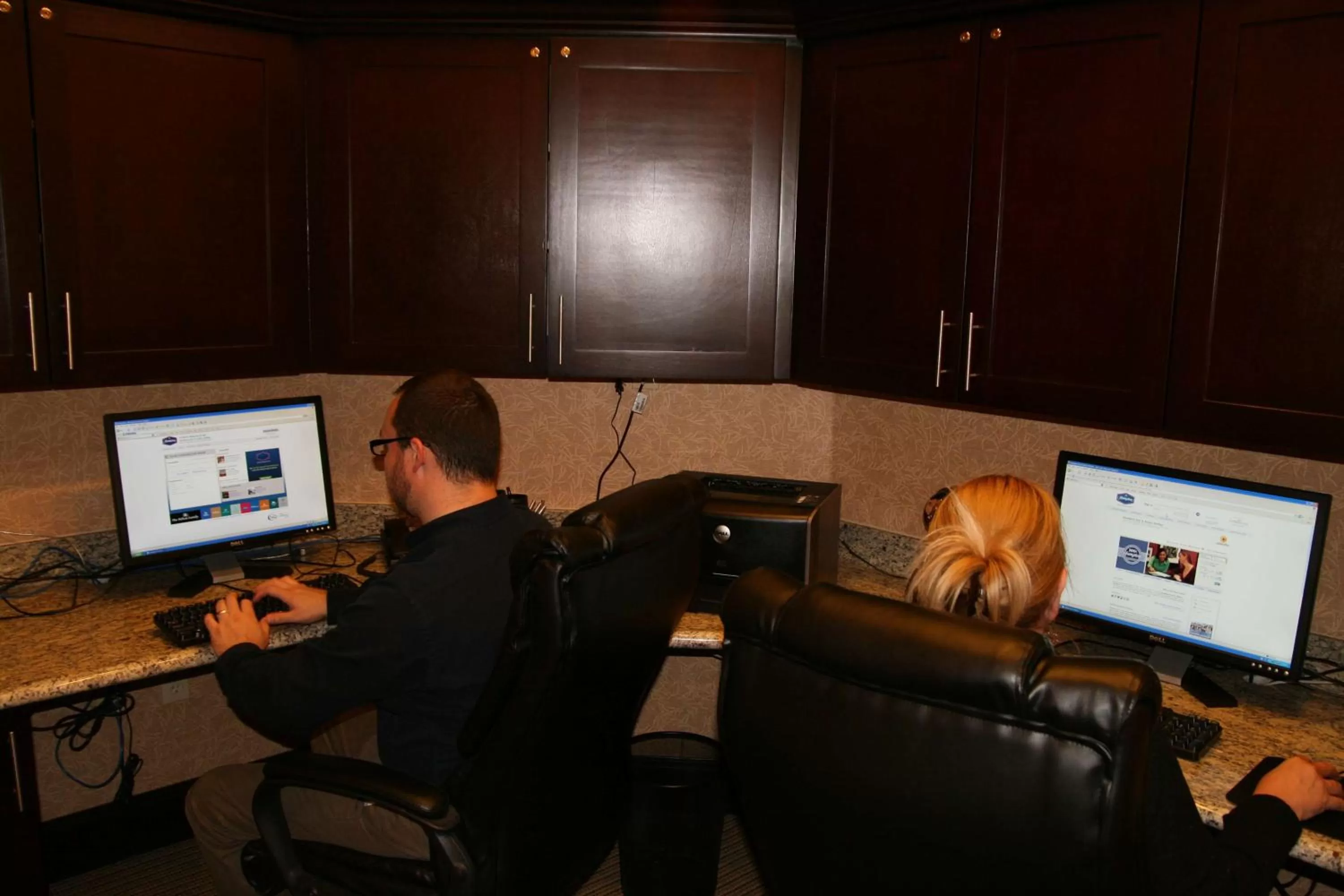 Business facilities in Hampton Inn & Suites Buffalo